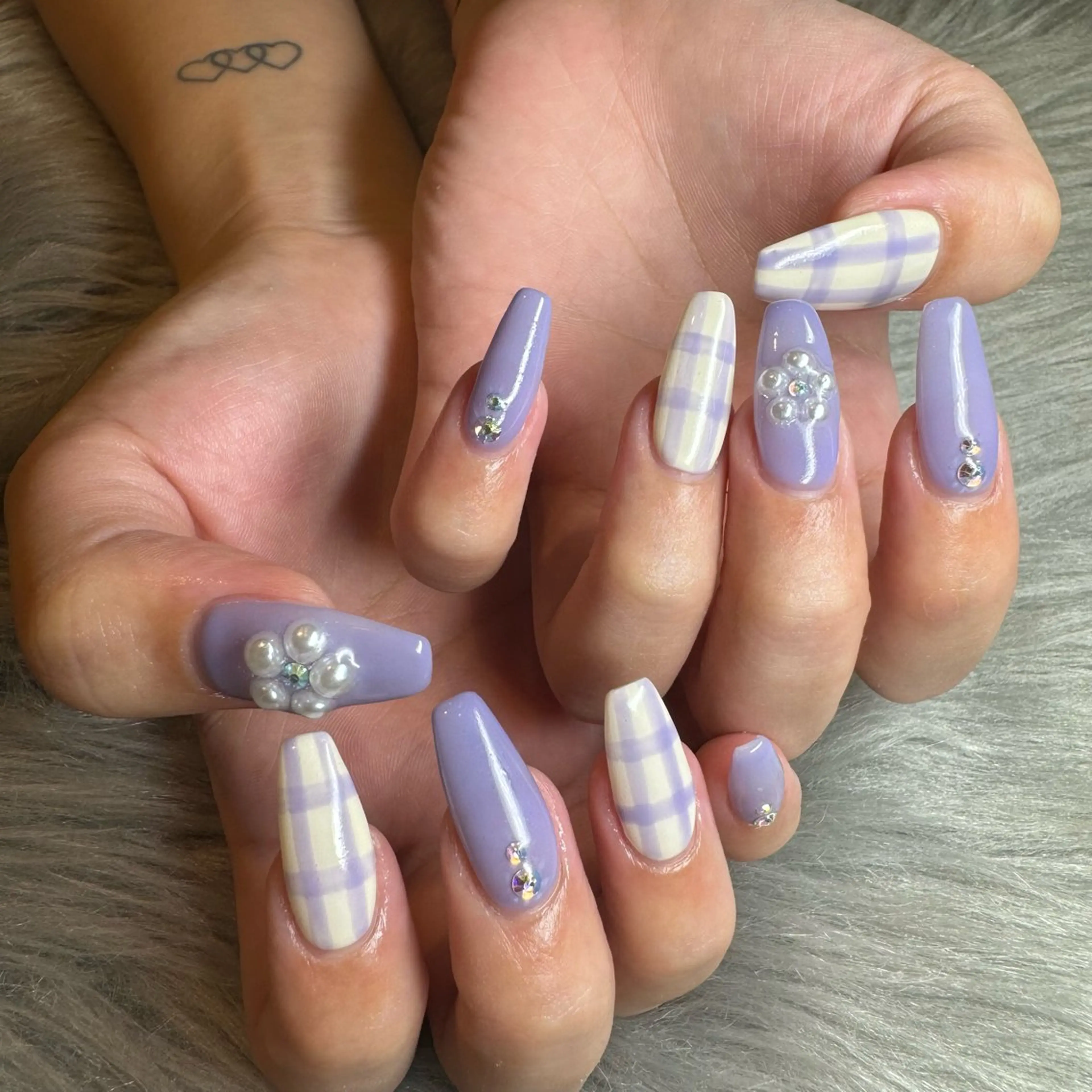 ネイル EARTH守谷店所属・🩶EARTH守谷店 YURA🦋のネイルデザイン