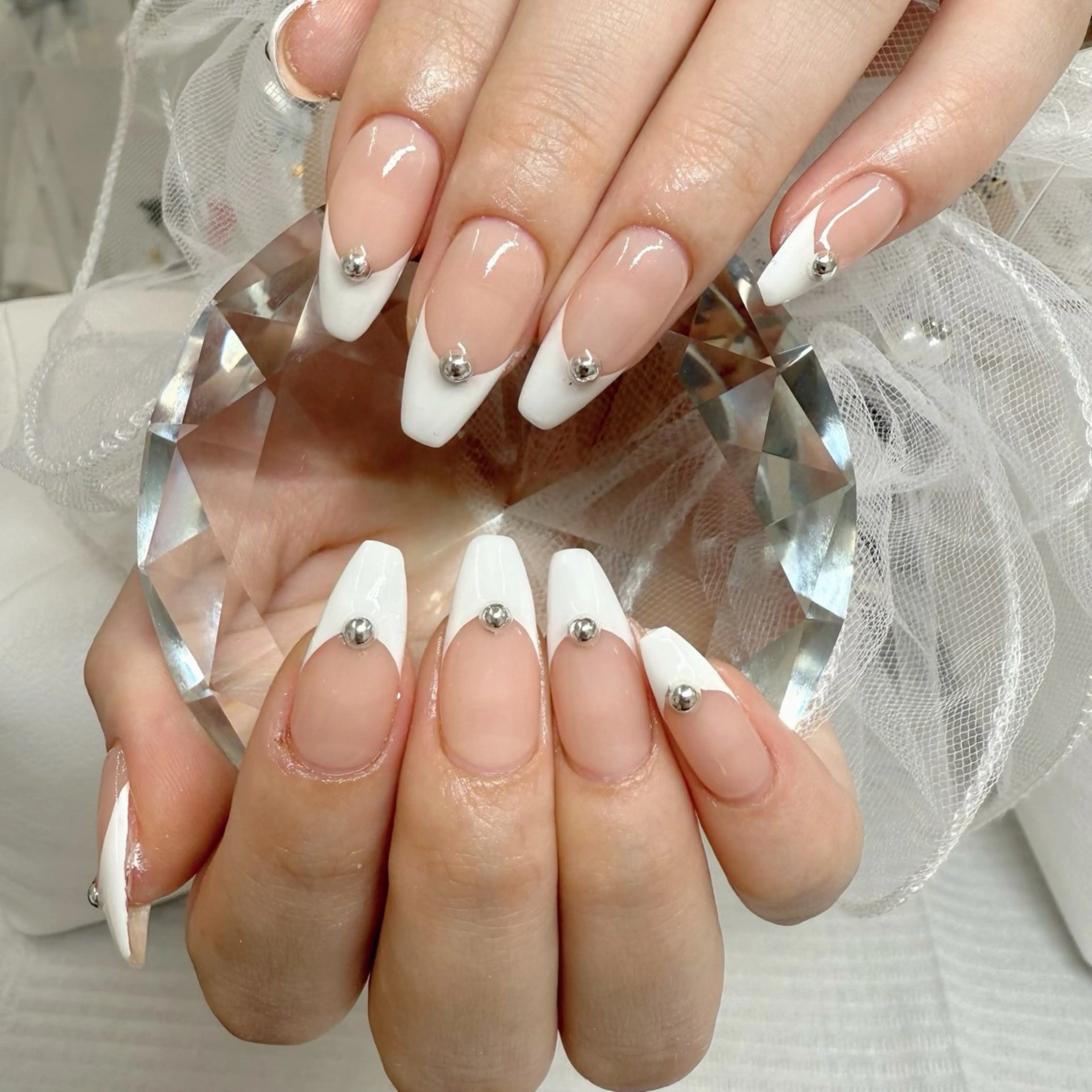 ネイル フレンチネイル ハンドネイル Amie NAILのネイルデザイン