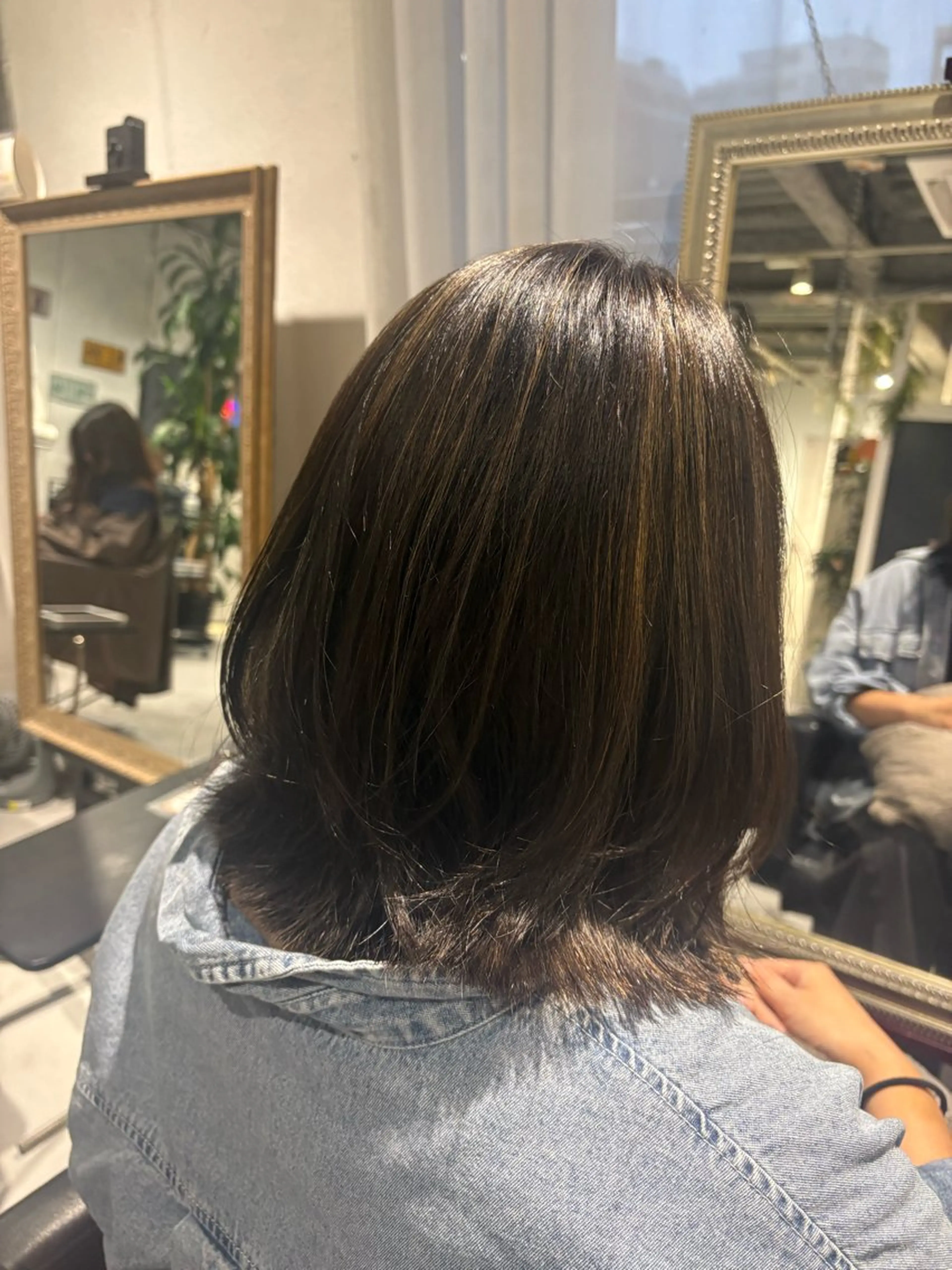 ミディアム カラー ハイライトカラー ハイライト カット ヘアカラー トリートメント inc新小岩 🌱MANAMIのヘアスタイル
