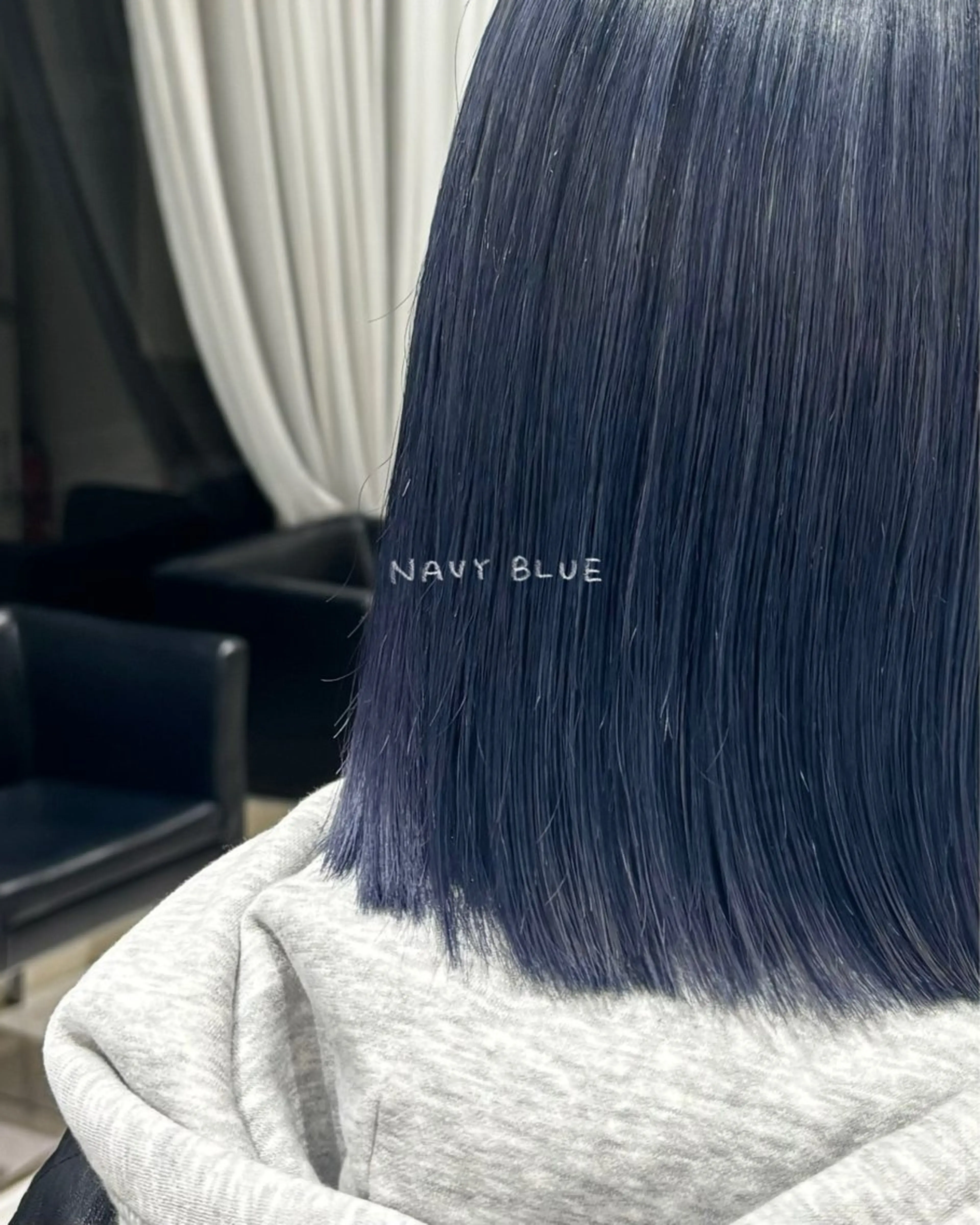 カラー ブリーチ ブルーカラー ネイビーカラー ヘアカラー 辻村 彩華のヘアスタイル