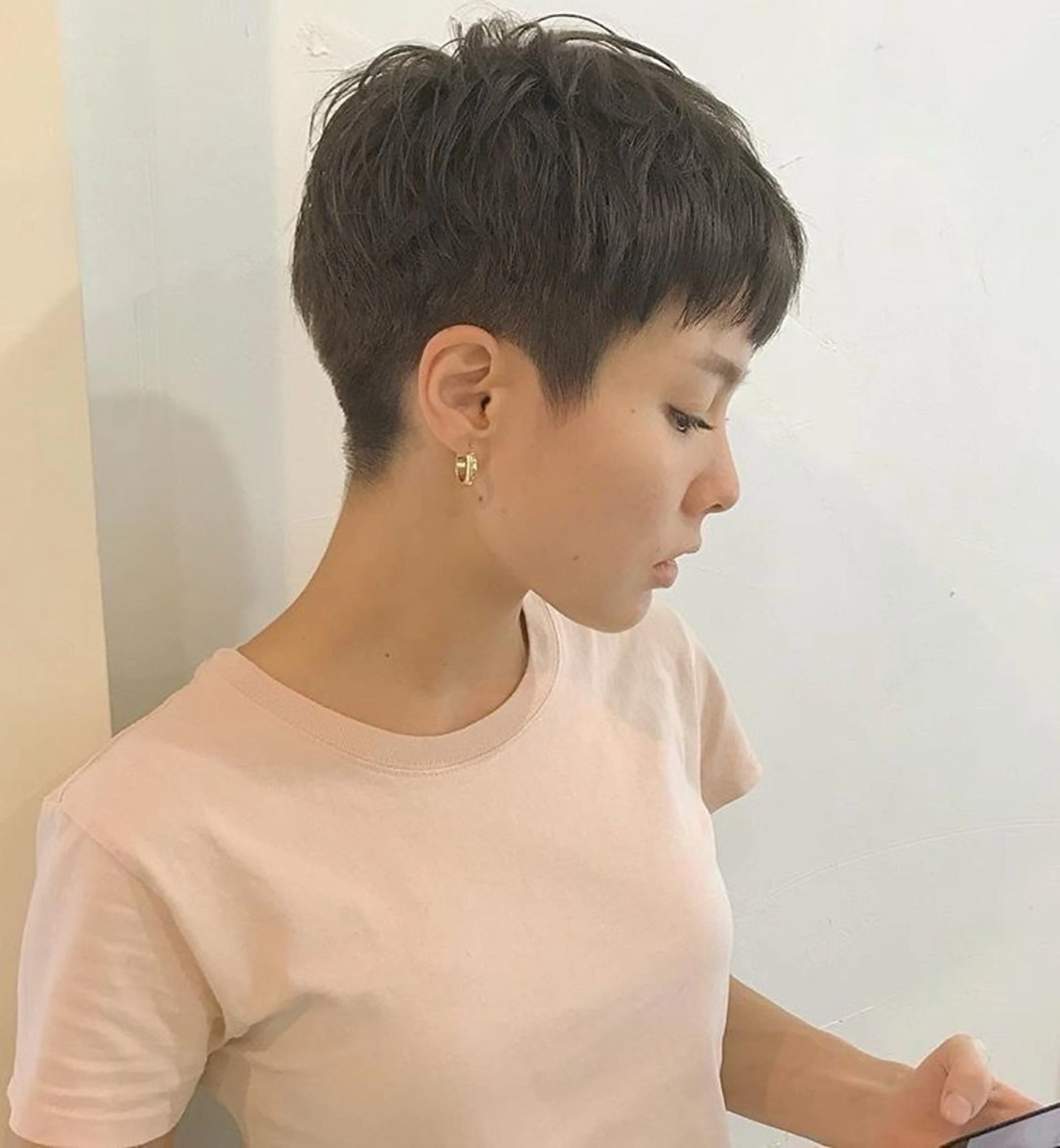 ショート 加藤木麻彩 NEROのヘアスタイル