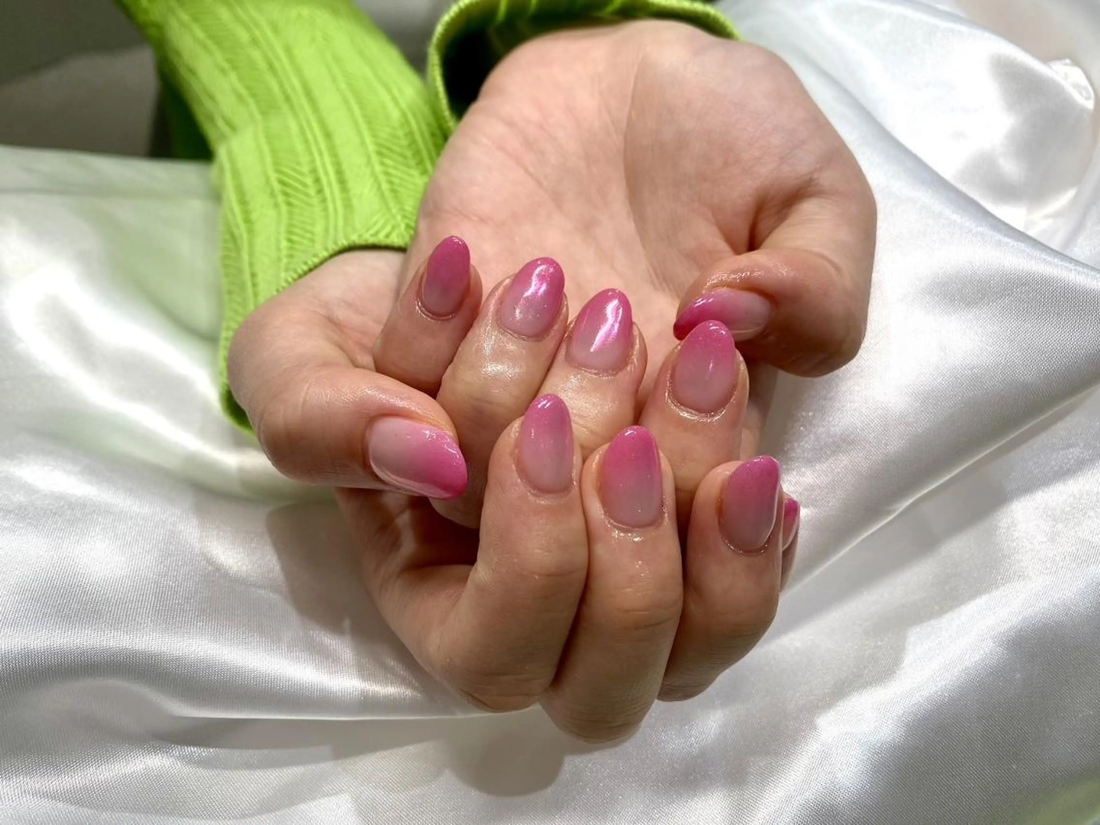 ネイル グラデーション ピンク ハンドネイル SalonLinda Madokaのネイルデザイン