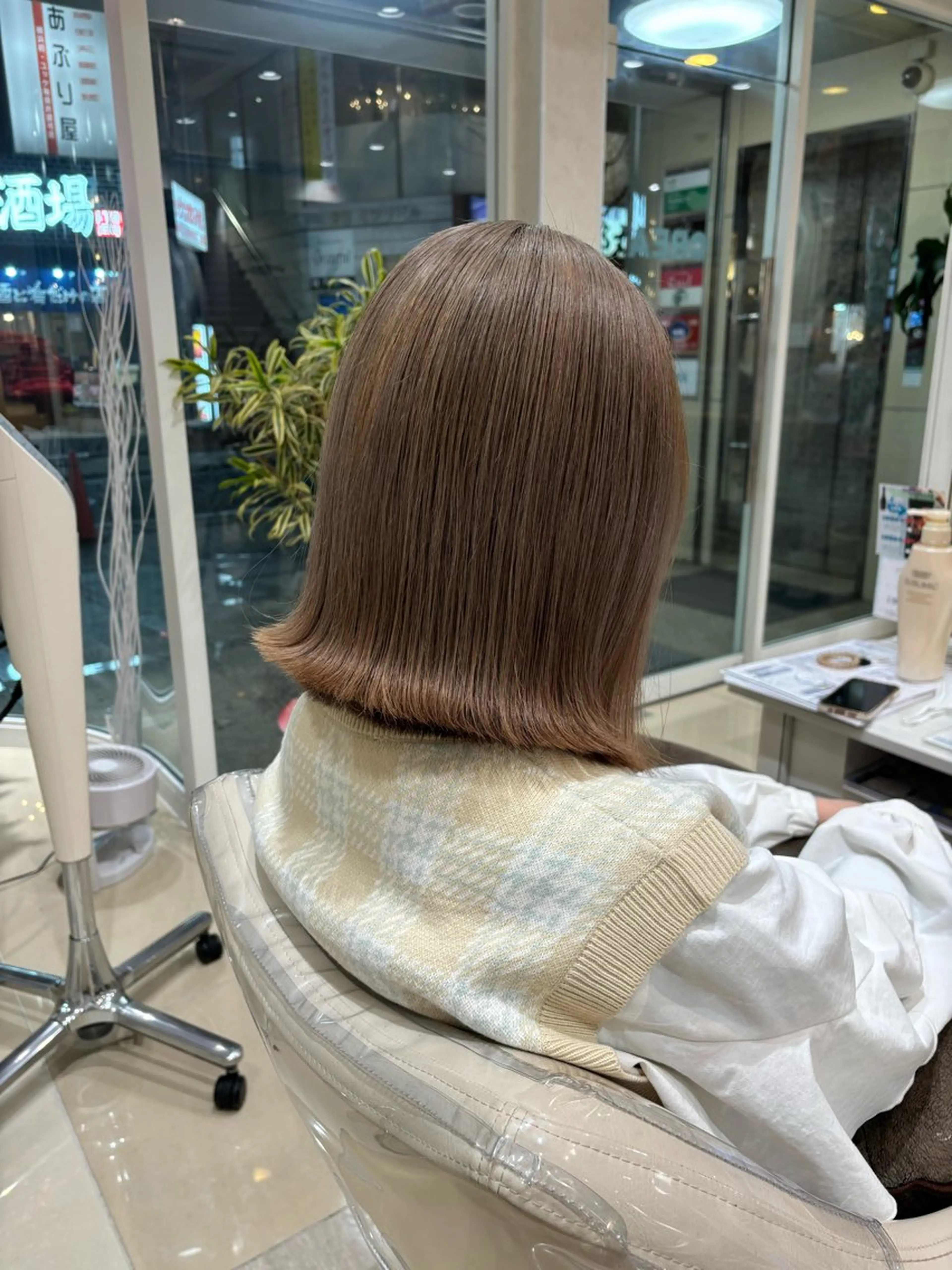 セミロング カラー ベージュカラー ミルクティーベージュ ヘアカラー トリートメント ぷっつりボブ🫧 タケウチアミのヘアスタイル