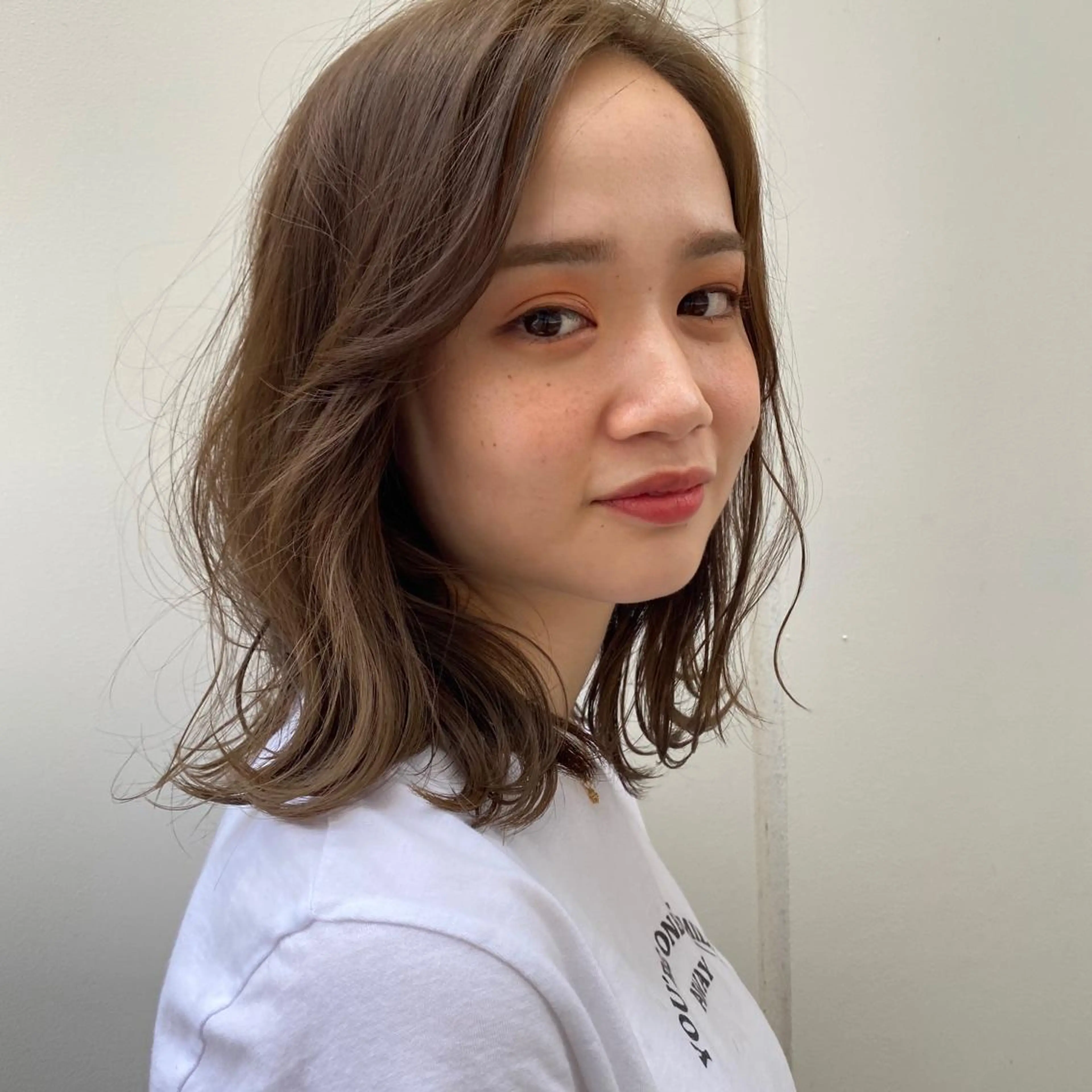 ミディアム カラー パーマ ヘアアレンジ hair & fashion shiomi H 【ヘアー アンド ファッション シオミエイチ】所属・堀尾 愛莉のヘアスタイル