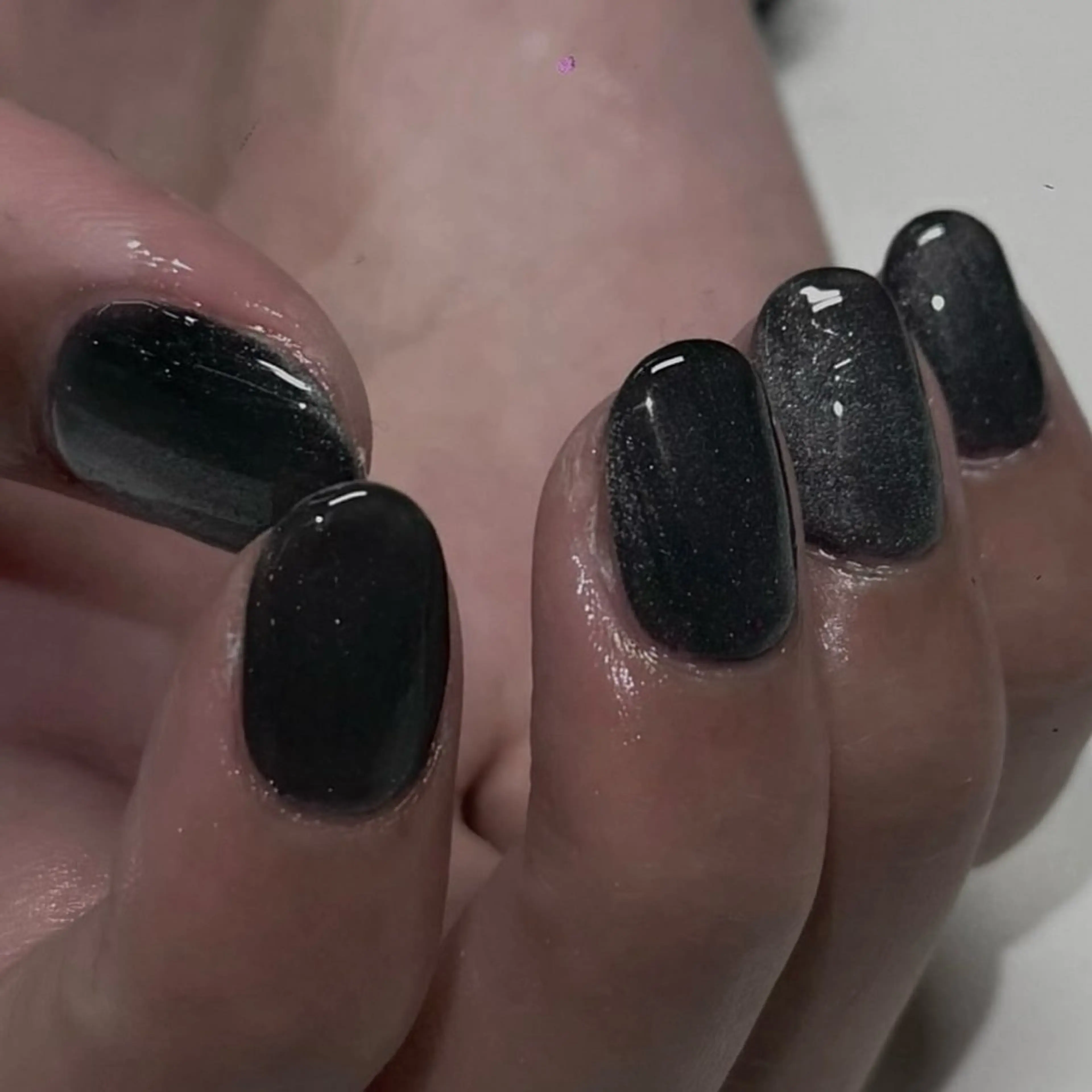 メンズ ネイル マグネットネイル シンプルネイル ハンドネイル WOLTOKYO渋谷 lynのネイルデザイン