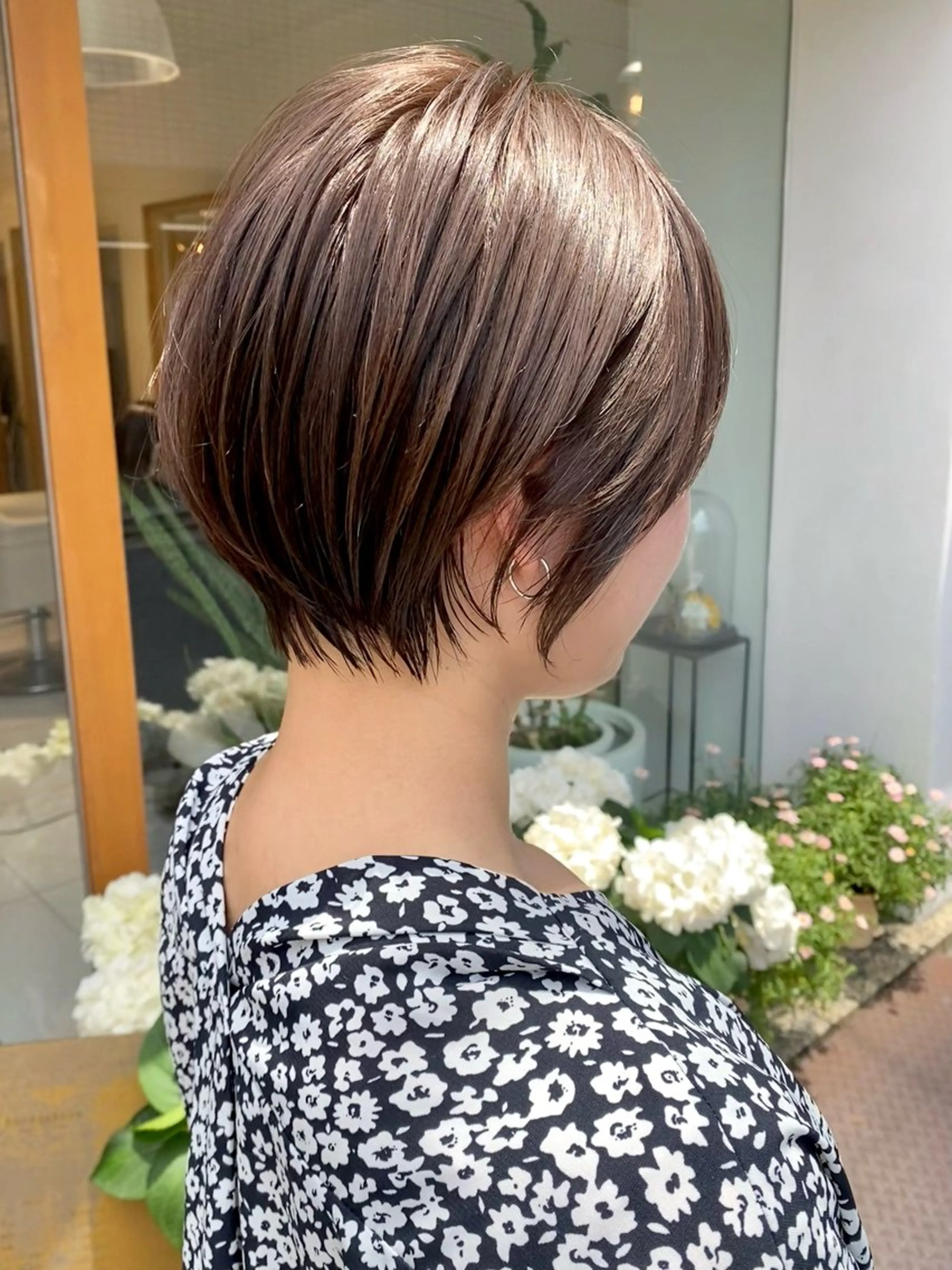 ショート カラー カット ヘアカラー トリートメント 安永 涼のヘアスタイル