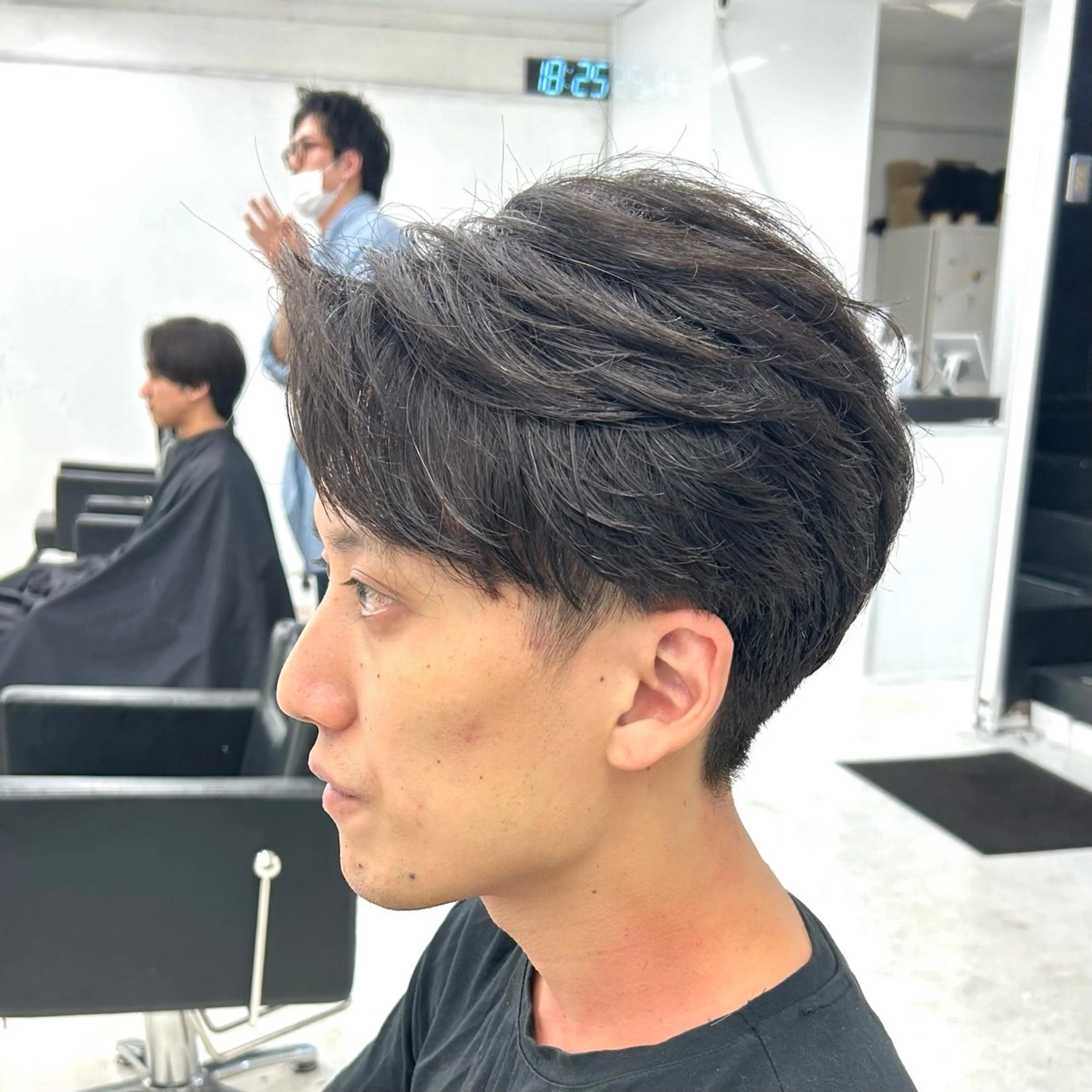 ショート メンズ センターパート カット 【メンズパーマ特化】 🌀網中勇喜のヘアスタイル