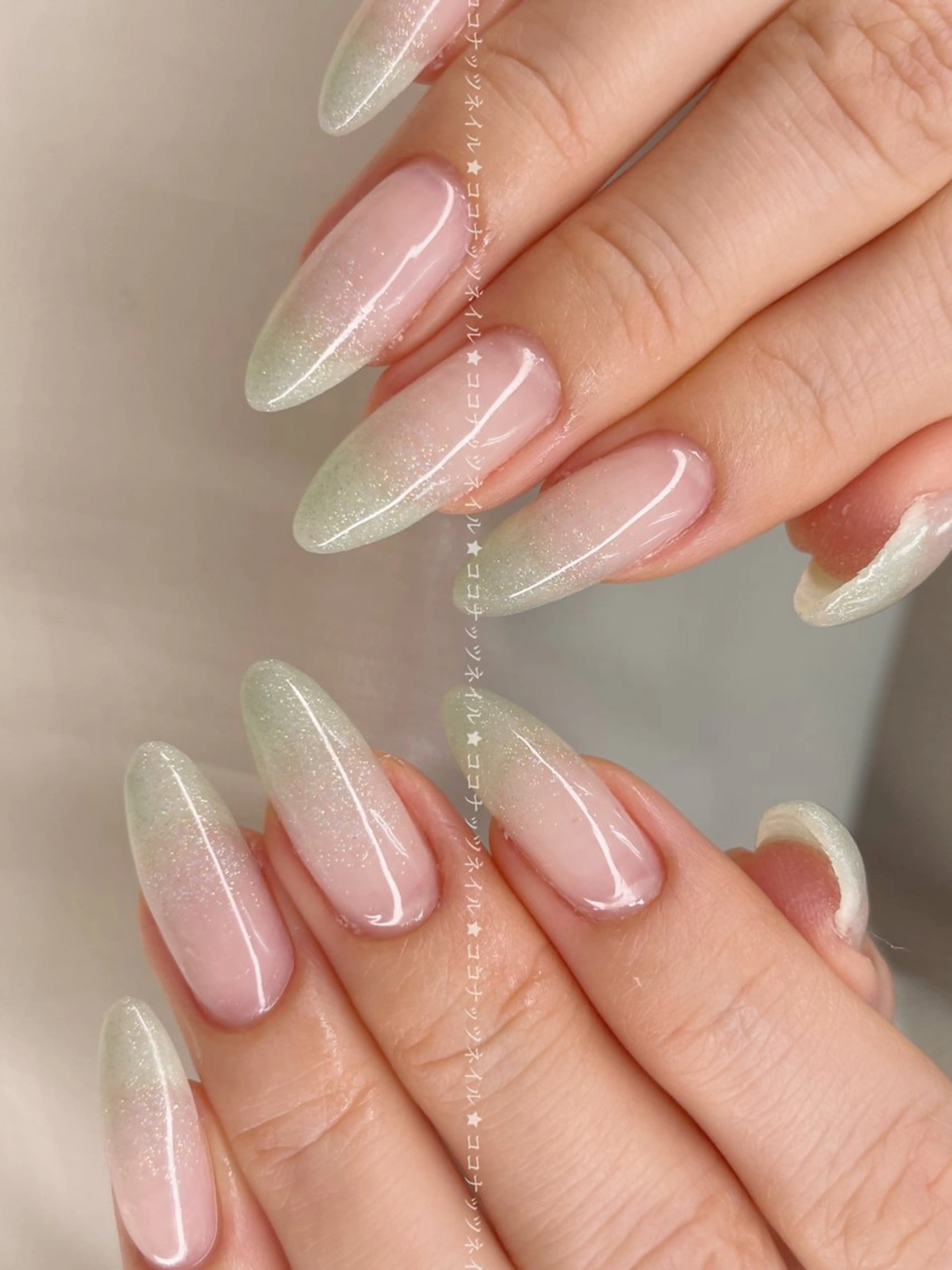 ネイル べっ甲ネイル フレンチネイル キラキラネイル マグネットネイル 大理石ネイル(マーブル) ハンドネイル 神田 ココナッツのネイルデザイン