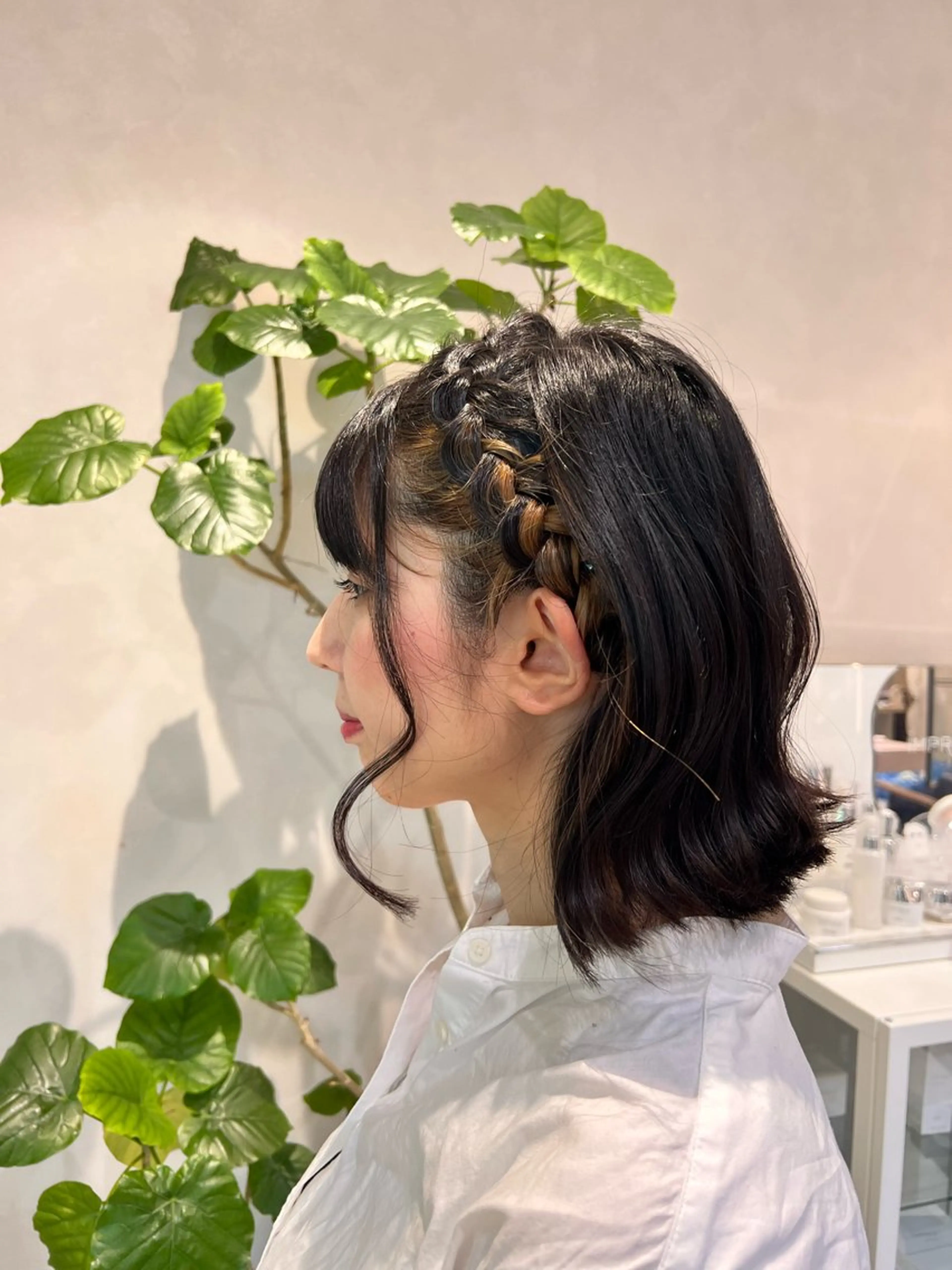 ショート ヘアセット ブリーチカラー 〻髪質改善〻アレンジのヘアスタイル