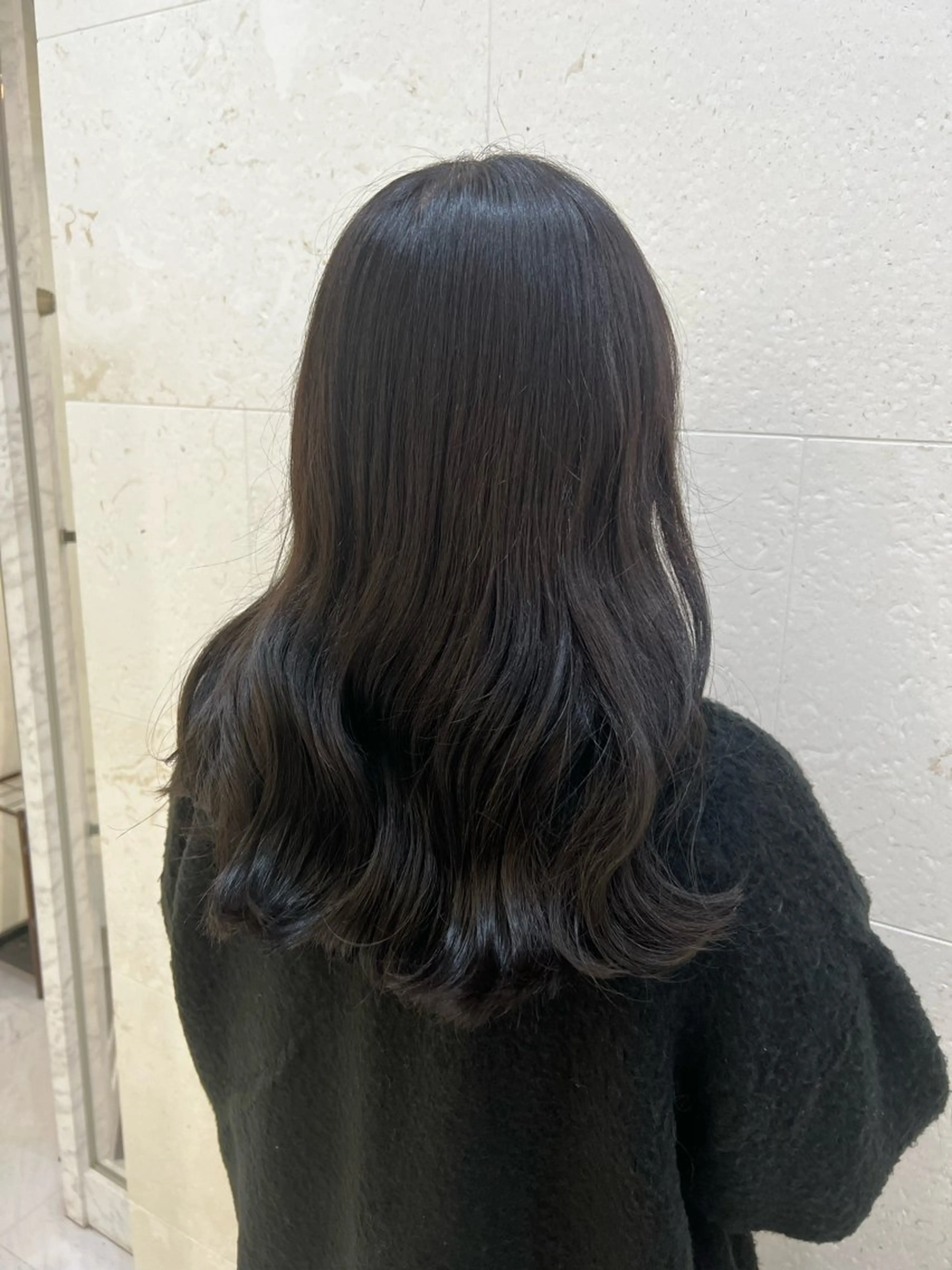 ロング カラー アッシュ ヘアカラー 鈴木 愛華のヘアスタイル