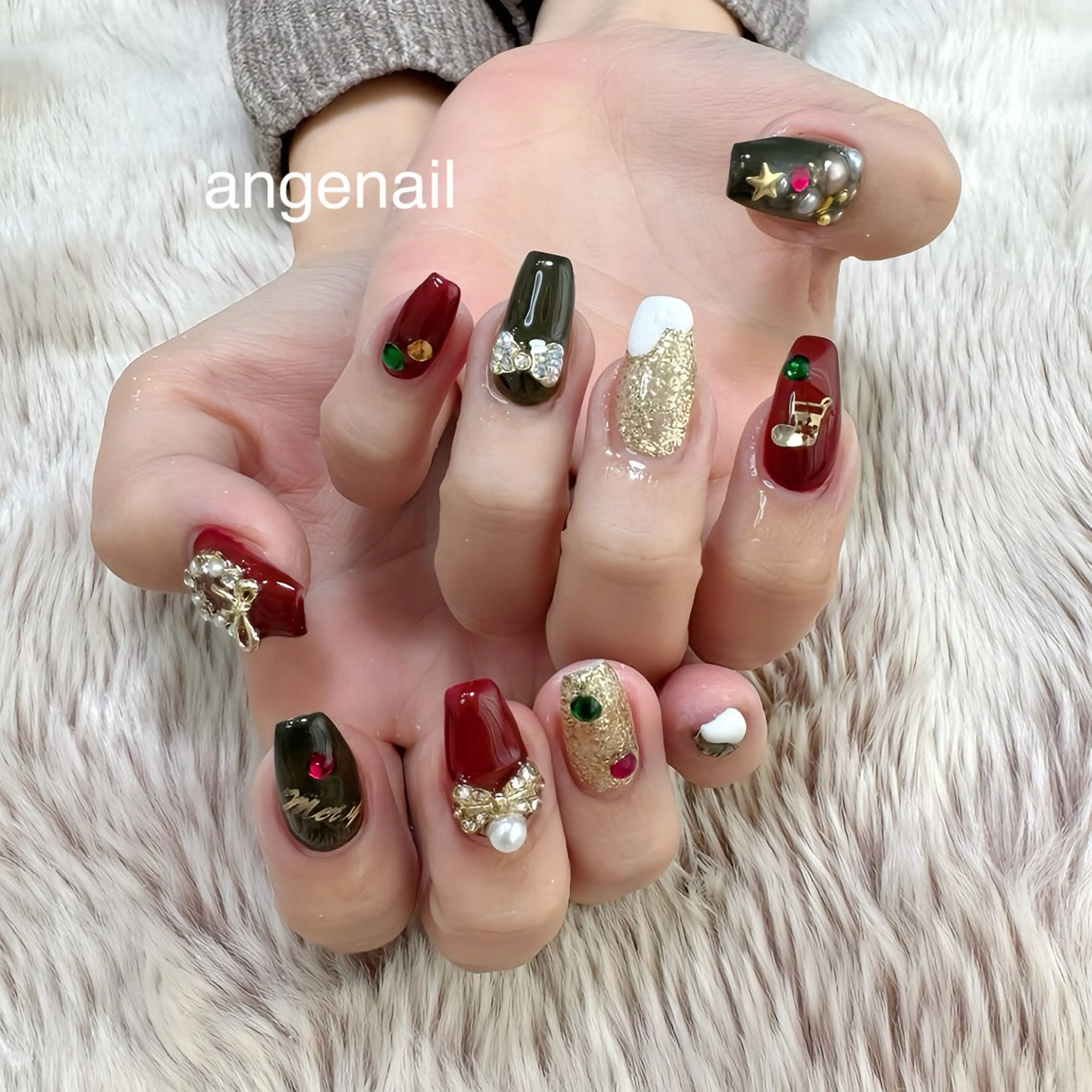 ネイル 冬ネイル クリスマス ハンドネイル オーナーネイリスト MAKIのネイルデザイン