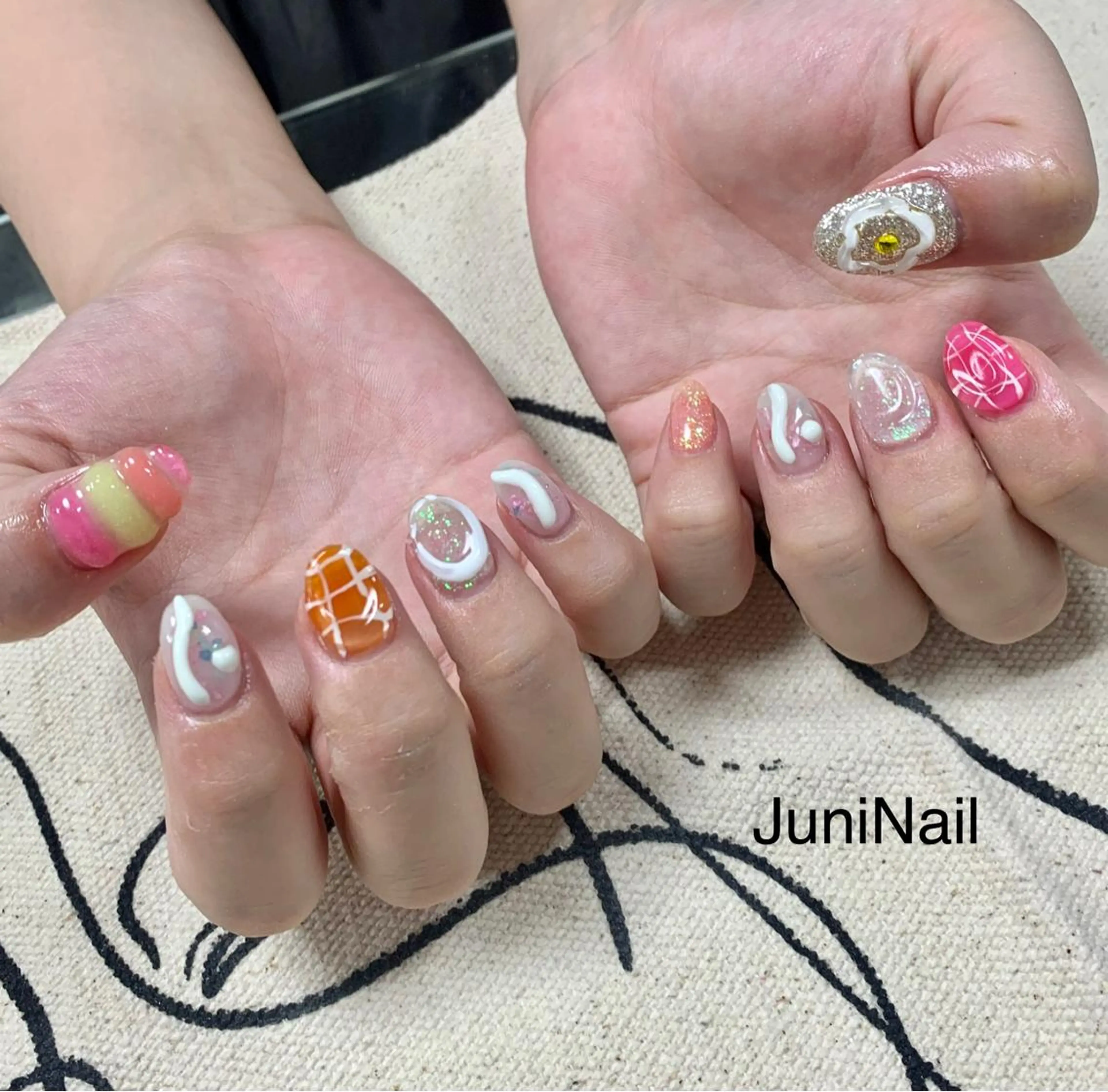 ネイル オーロラネイル クリアネイル 成人式 フラッシュネイル 氷ネイル・うるうるネイル ハンドネイル JuniNail韓国 ネイリストsuのネイルデザイン