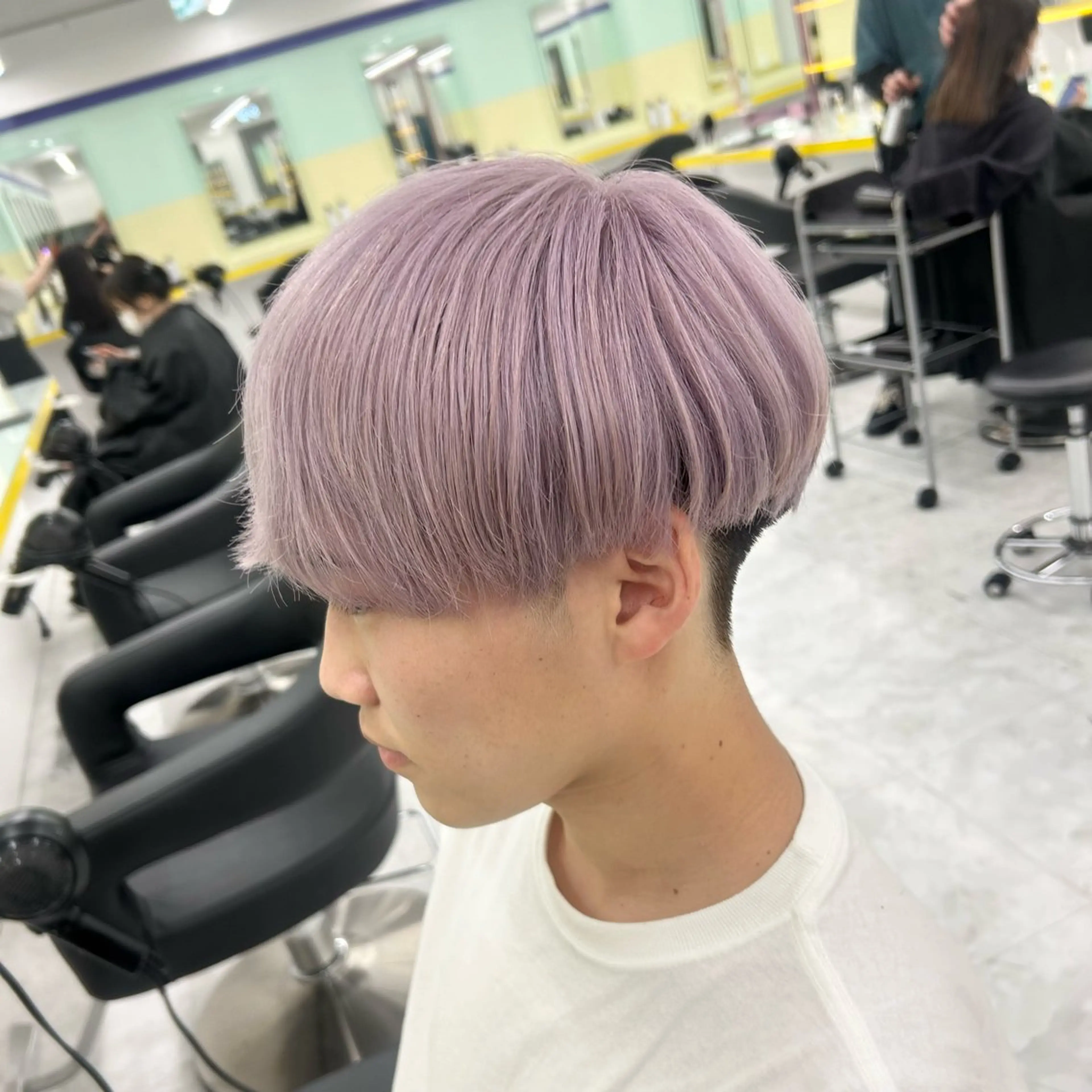 カラー ヘアカラー トリートメント ハイトーンカラー 🦄レイヤーカットのヘアスタイル