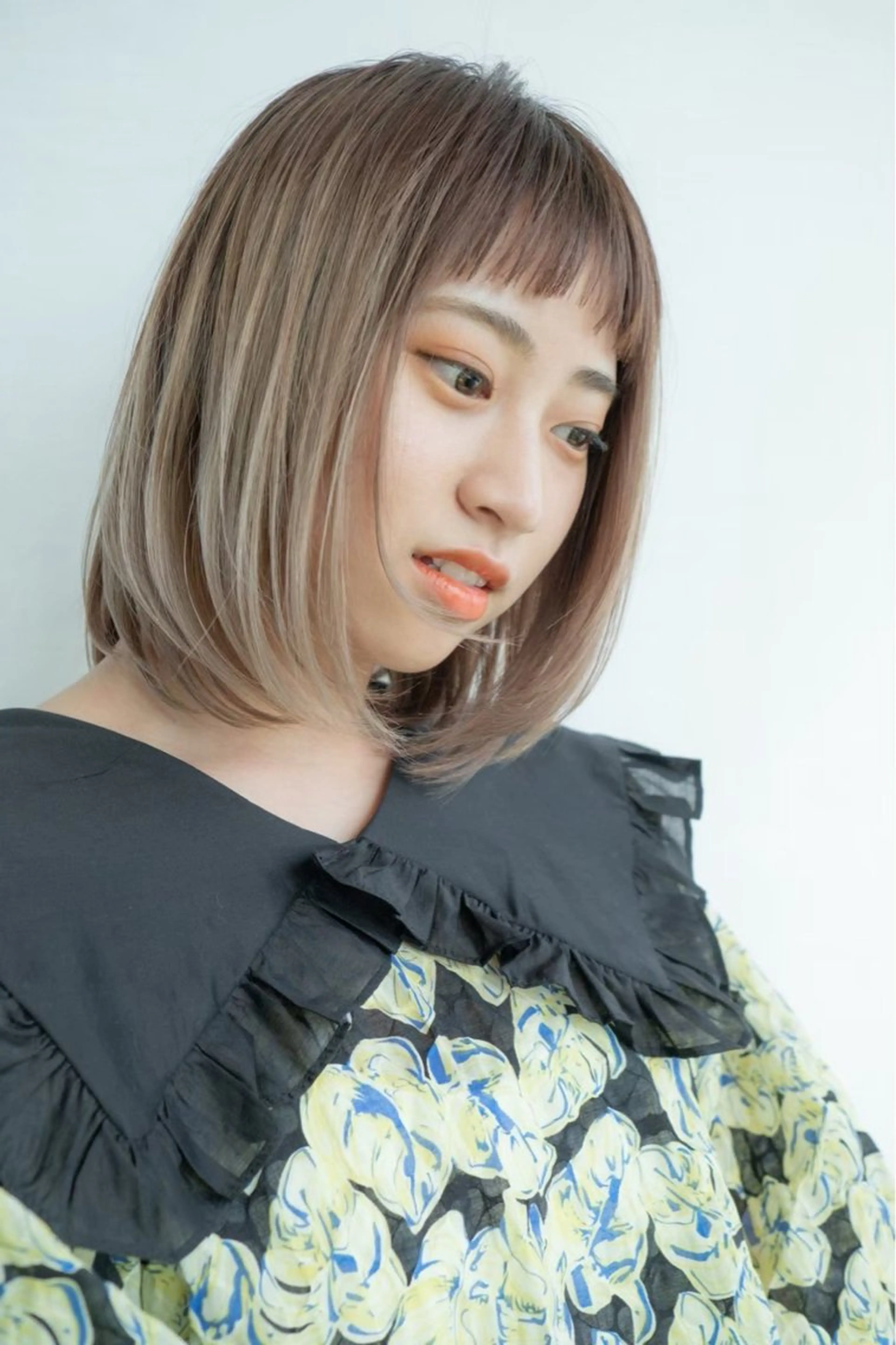 ミディアム ヘアカラー 赤み消しカラー 🩵かりんのヘアスタイル