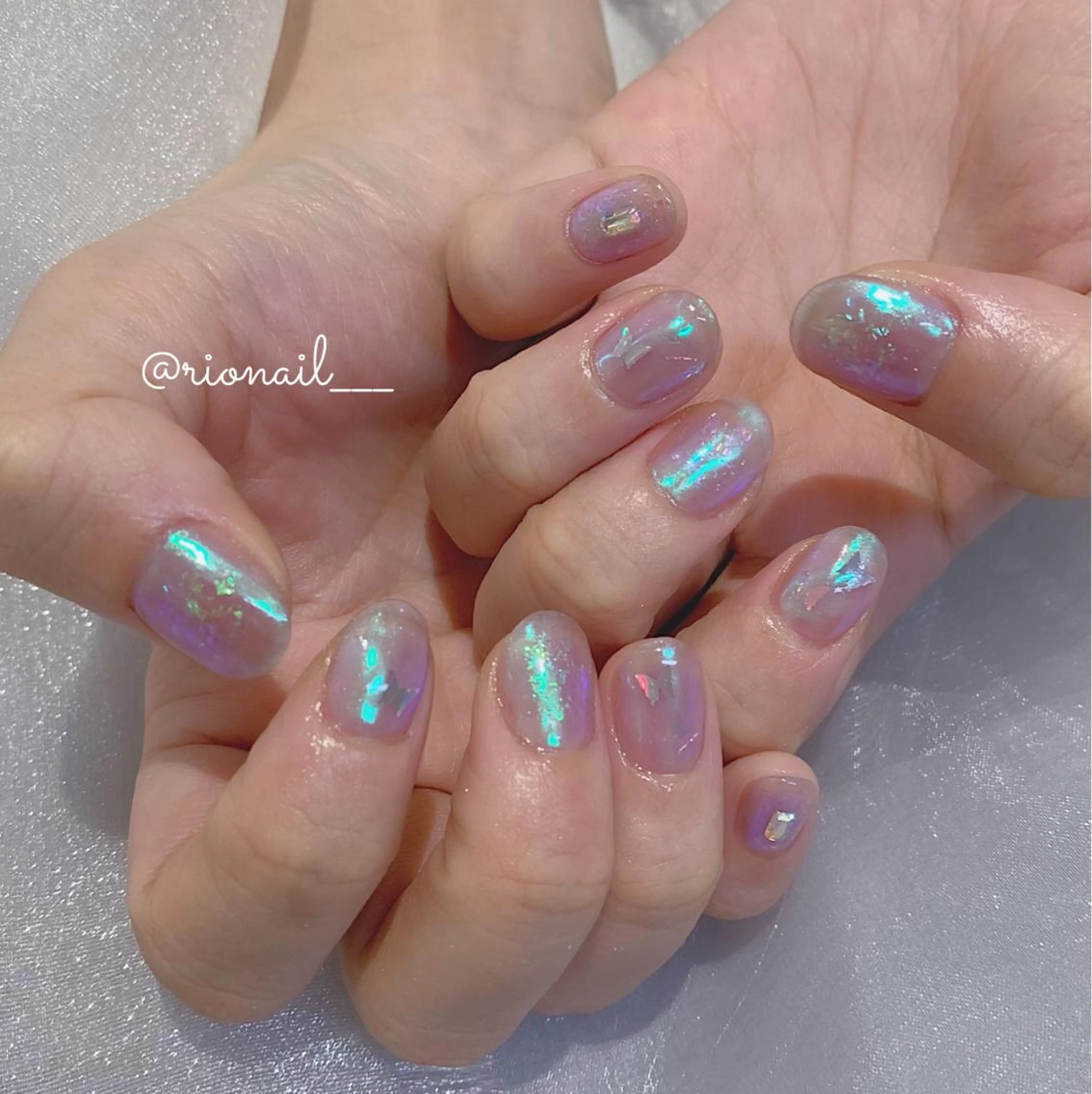 ネイル アートネイル 𝘙𝘪𝘰𝘯𝘢 ...🕯🤍のネイルデザイン