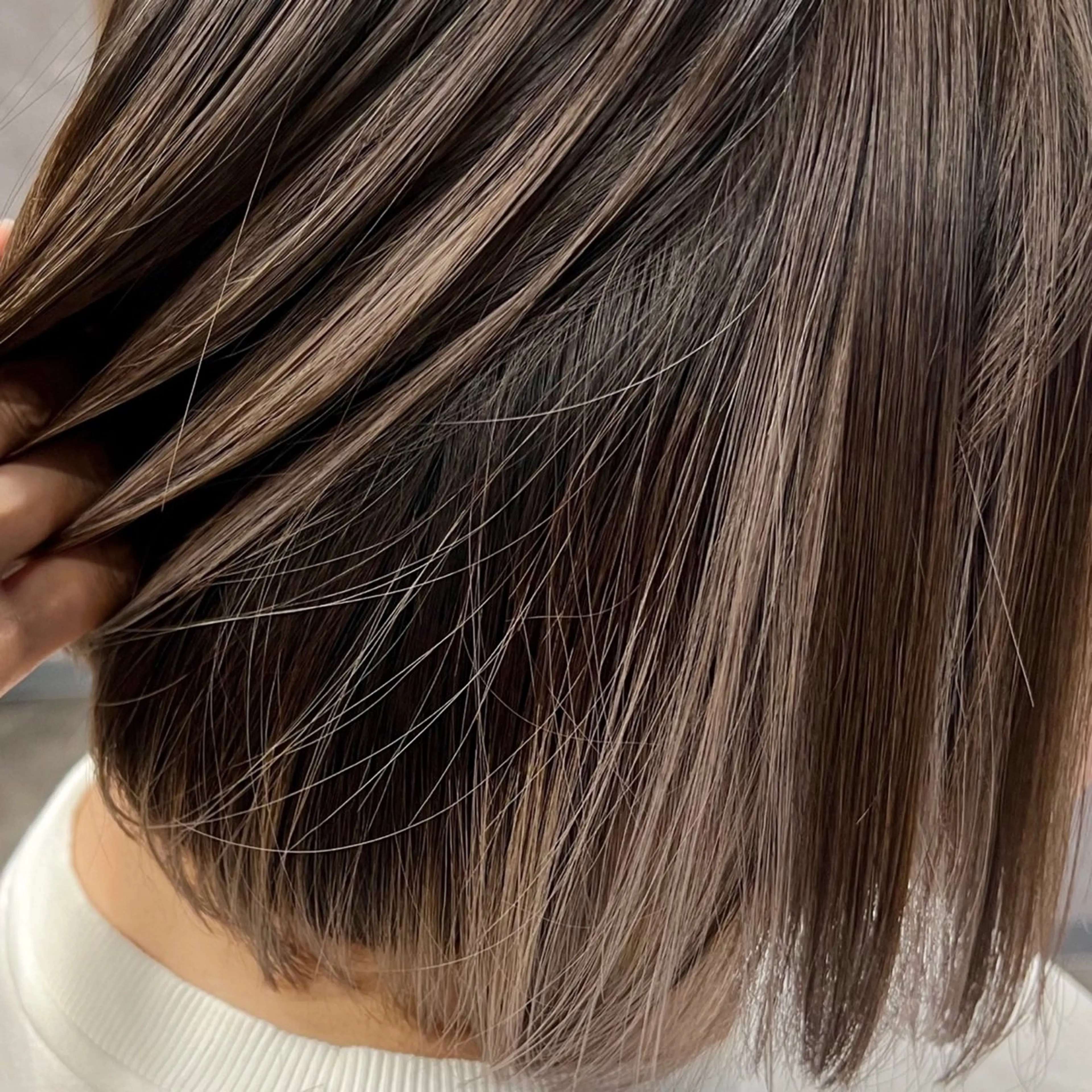ショート カラー 色落ち可愛い艶ハイト ーン🧊AZUKIのヘアスタイル