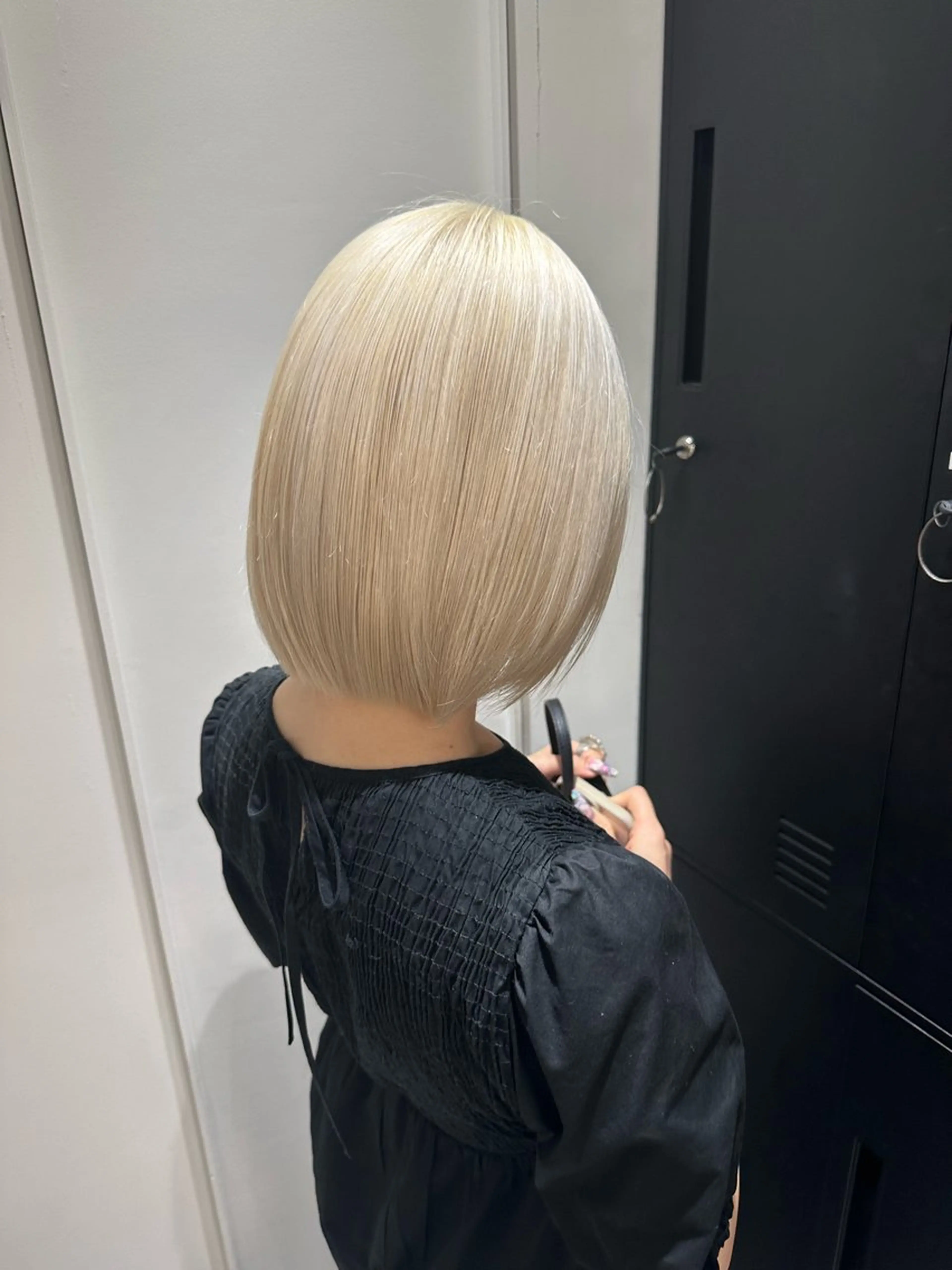 ミディアム カラー ヘアカラー PELE所属・サキ【渋谷ハイトーン /19歳美容師】のヘアスタイル