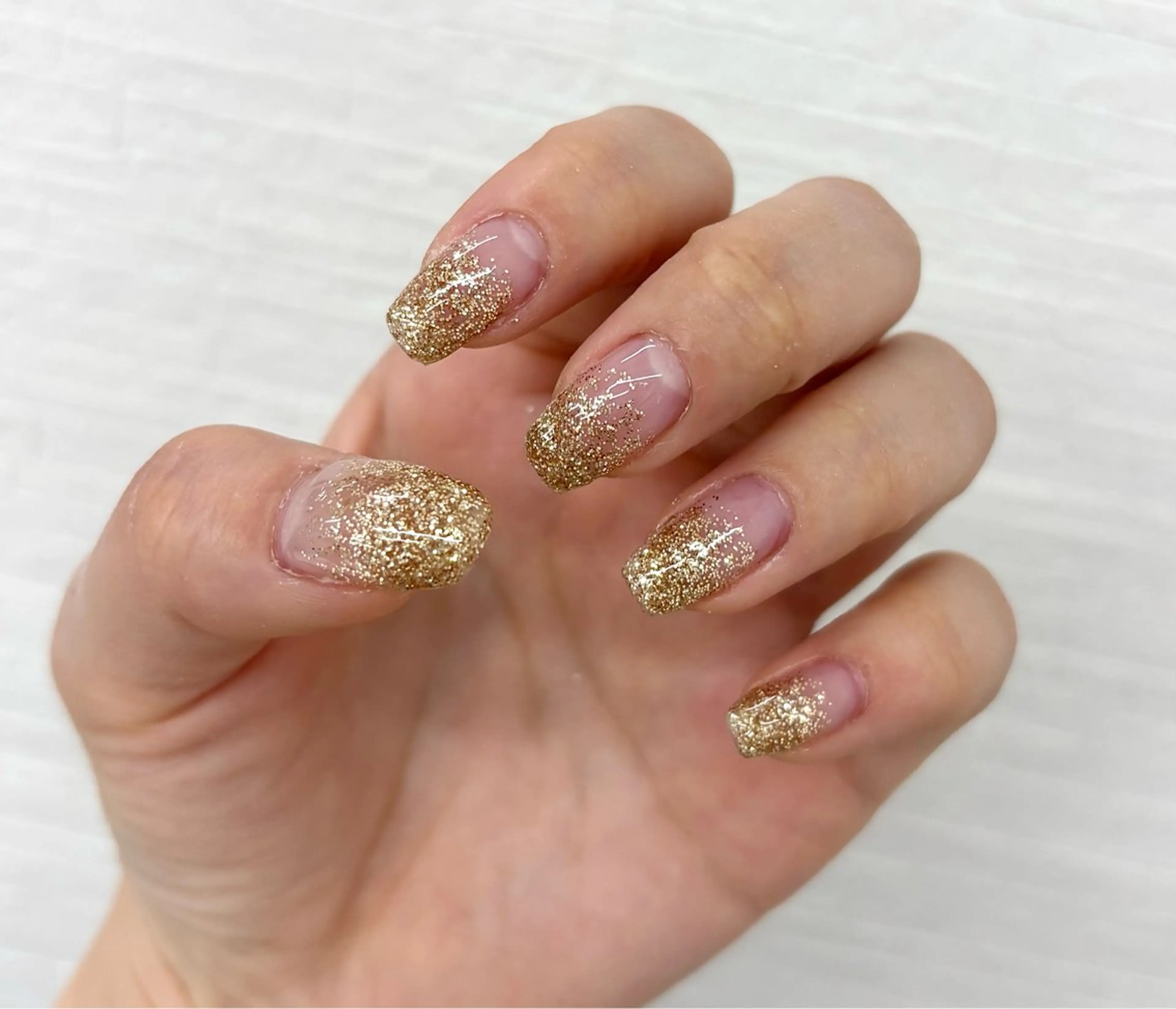 ネイル ゴールド グラデーション ラメ(グリッター) ラメグラデーション bs-nail Aiのネイルデザイン