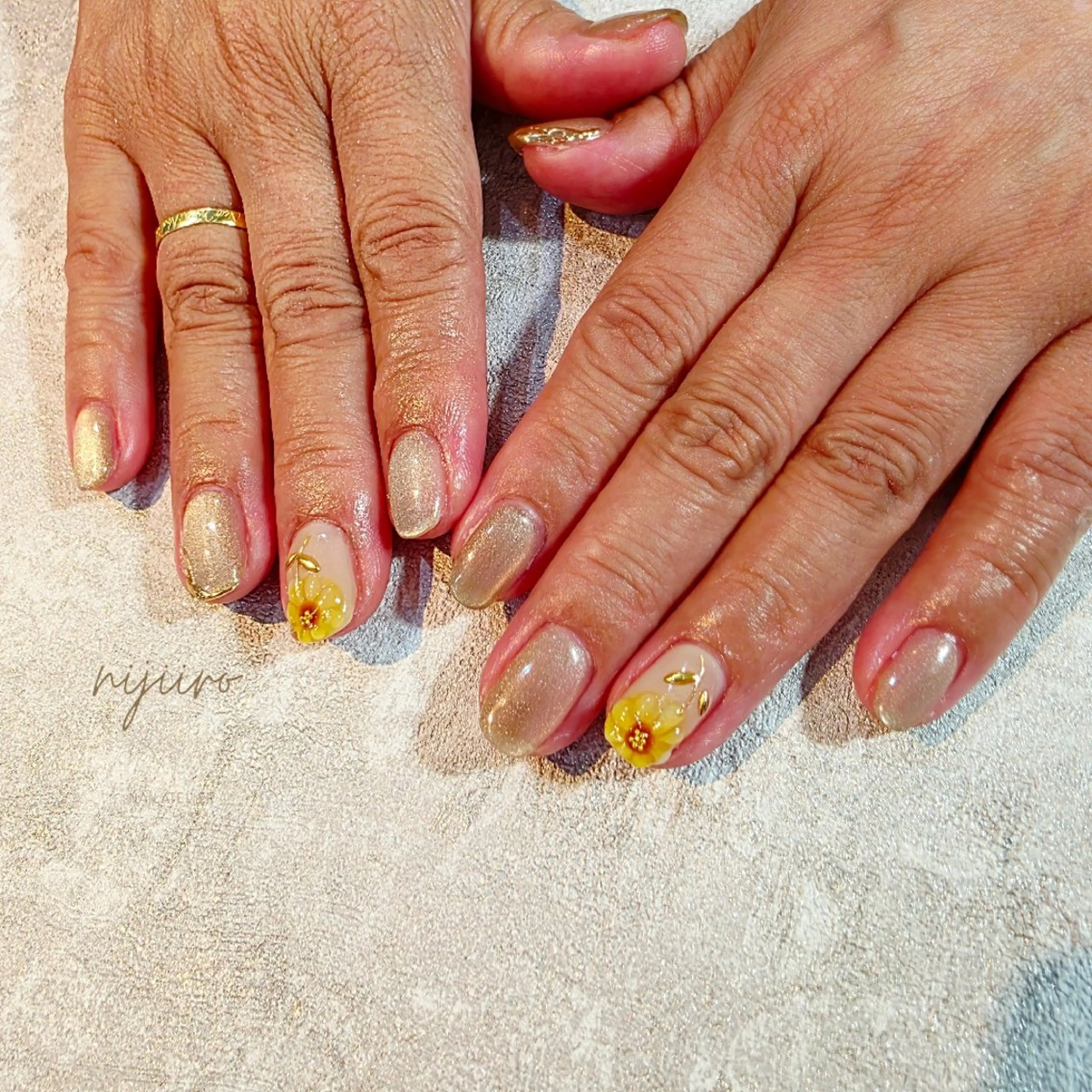 ネイル ハンドネイル nailatelier nijiiro.所属・nijiiro🌈 サトウのネイルデザイン