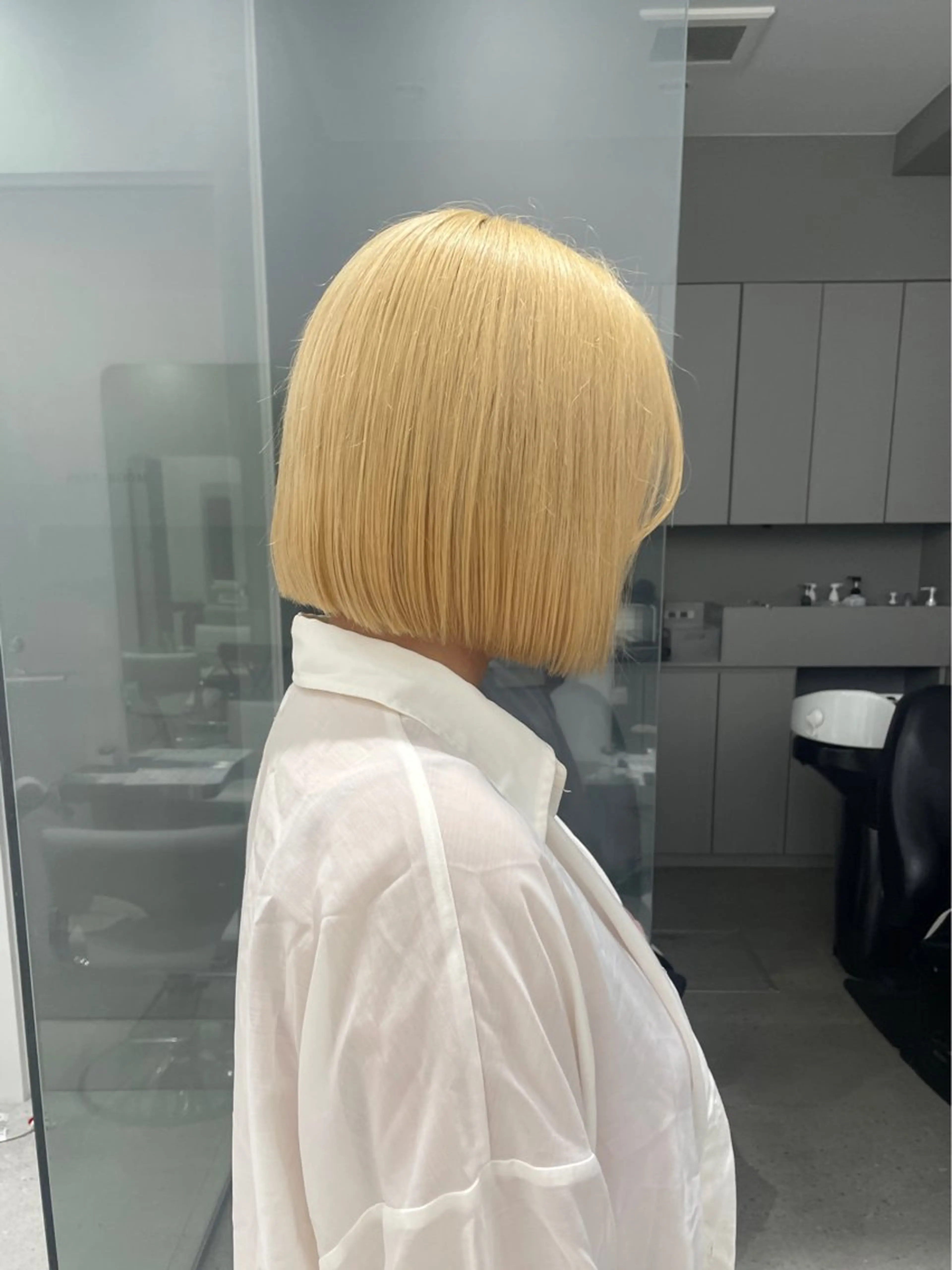 ショート カラー ハイトーンカラー ボブ カット ヘアカラー Lyuck所属・艶カラー ⋆✦ HIROMIのヘアスタイル