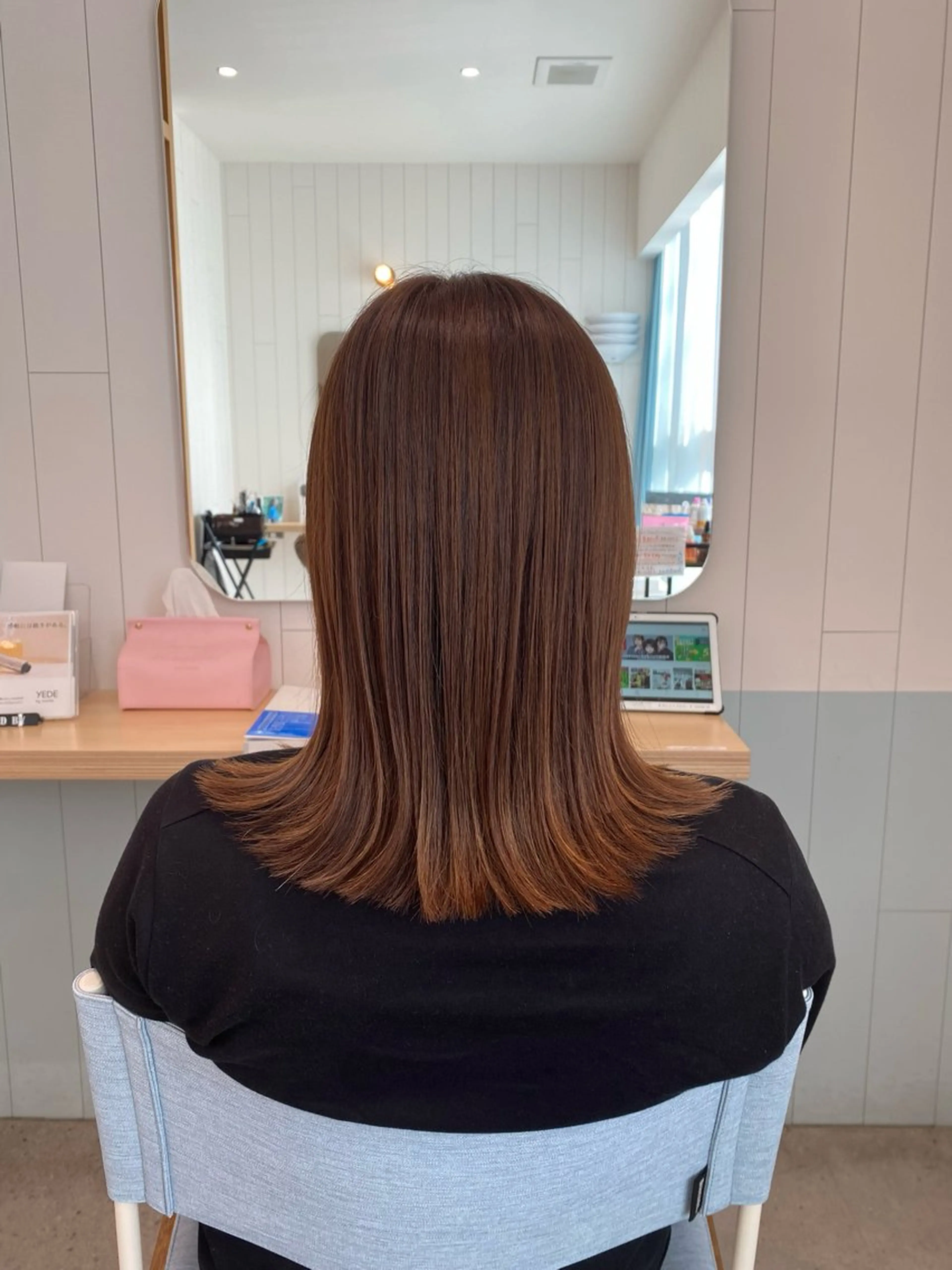 セミロング エリア唯一🌈ᵕ̈* 派手髪モリヤ🌺のヘアスタイル