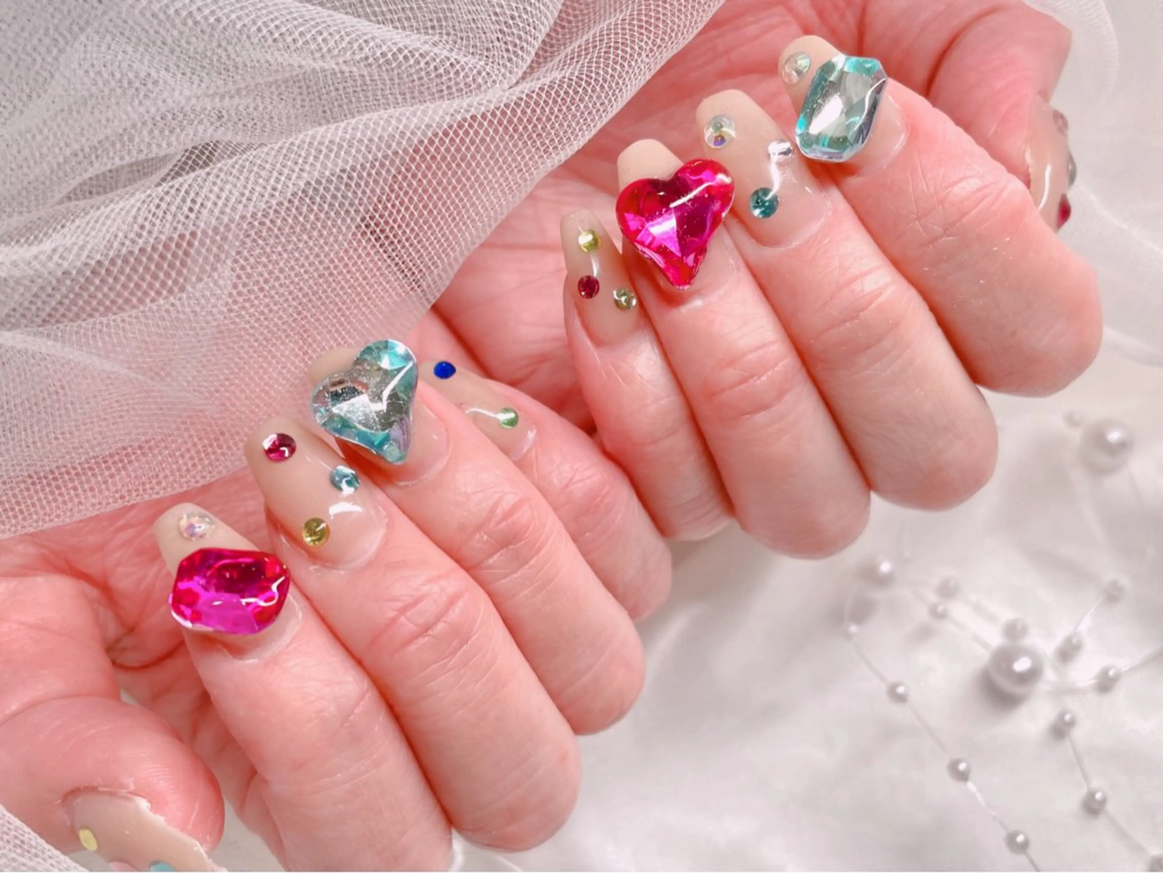 ネイル ストーンネイル ハンドネイル ゆりか ジョアアンジェ福島のネイルデザイン