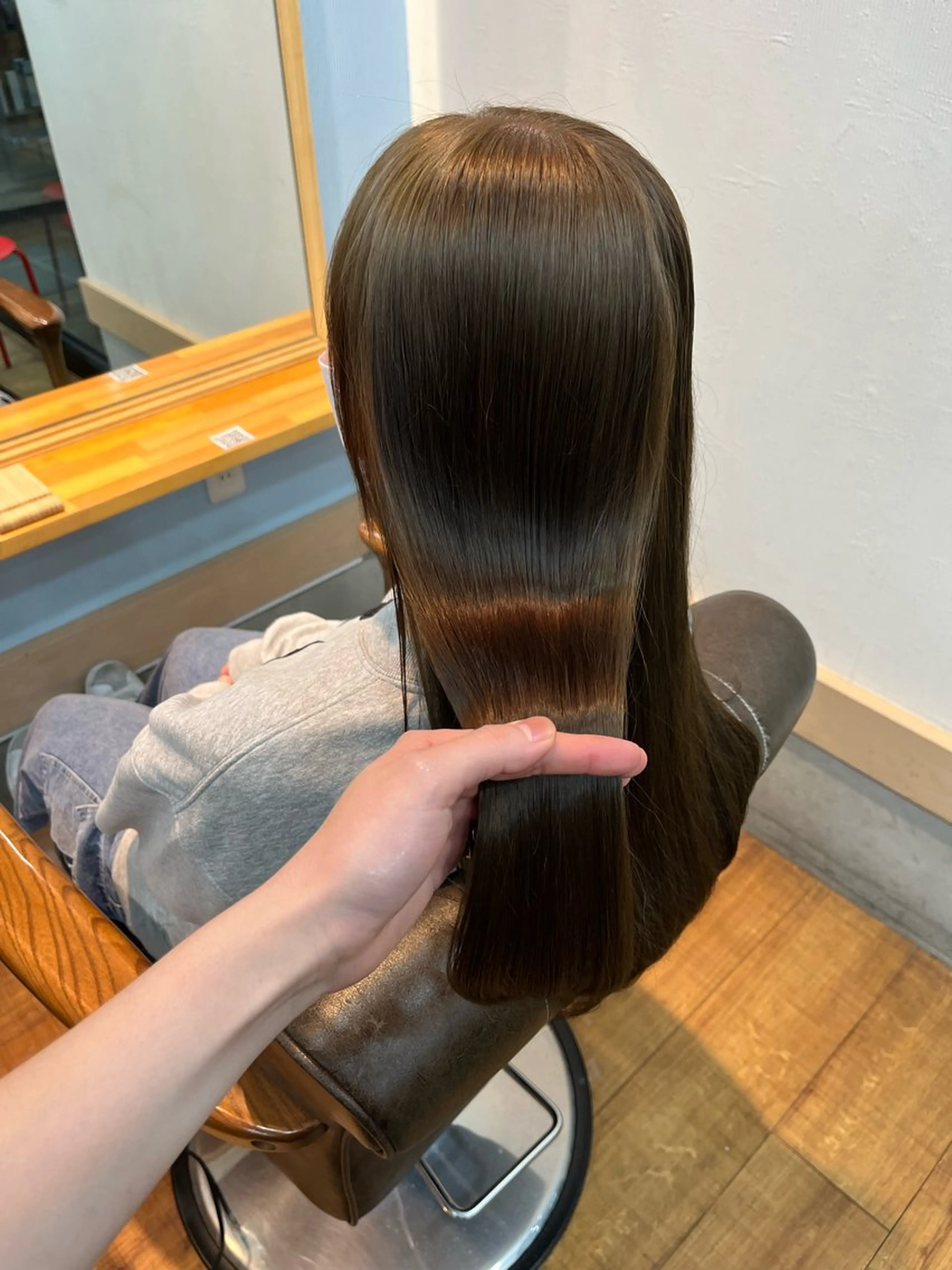 ロング カラー ダブルカラー インナーカラー 髪質改善 ヘアカラー トリートメント ヘッドスパ 🫧艶髪デザイナー 🫧白石航汰のヘアスタイル