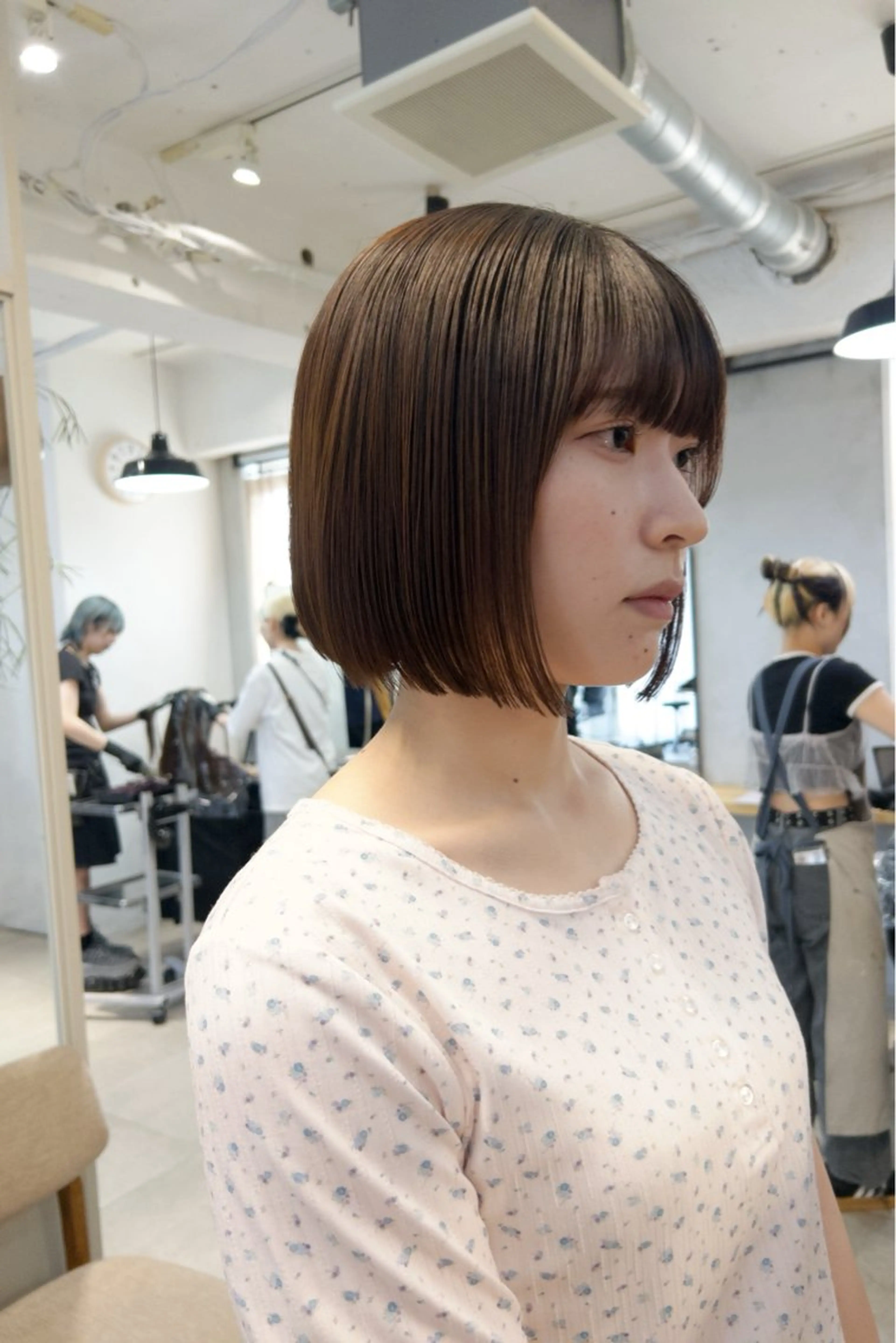 ショート カラー カット ヘアカラー Lomalia Moemiのヘアスタイル