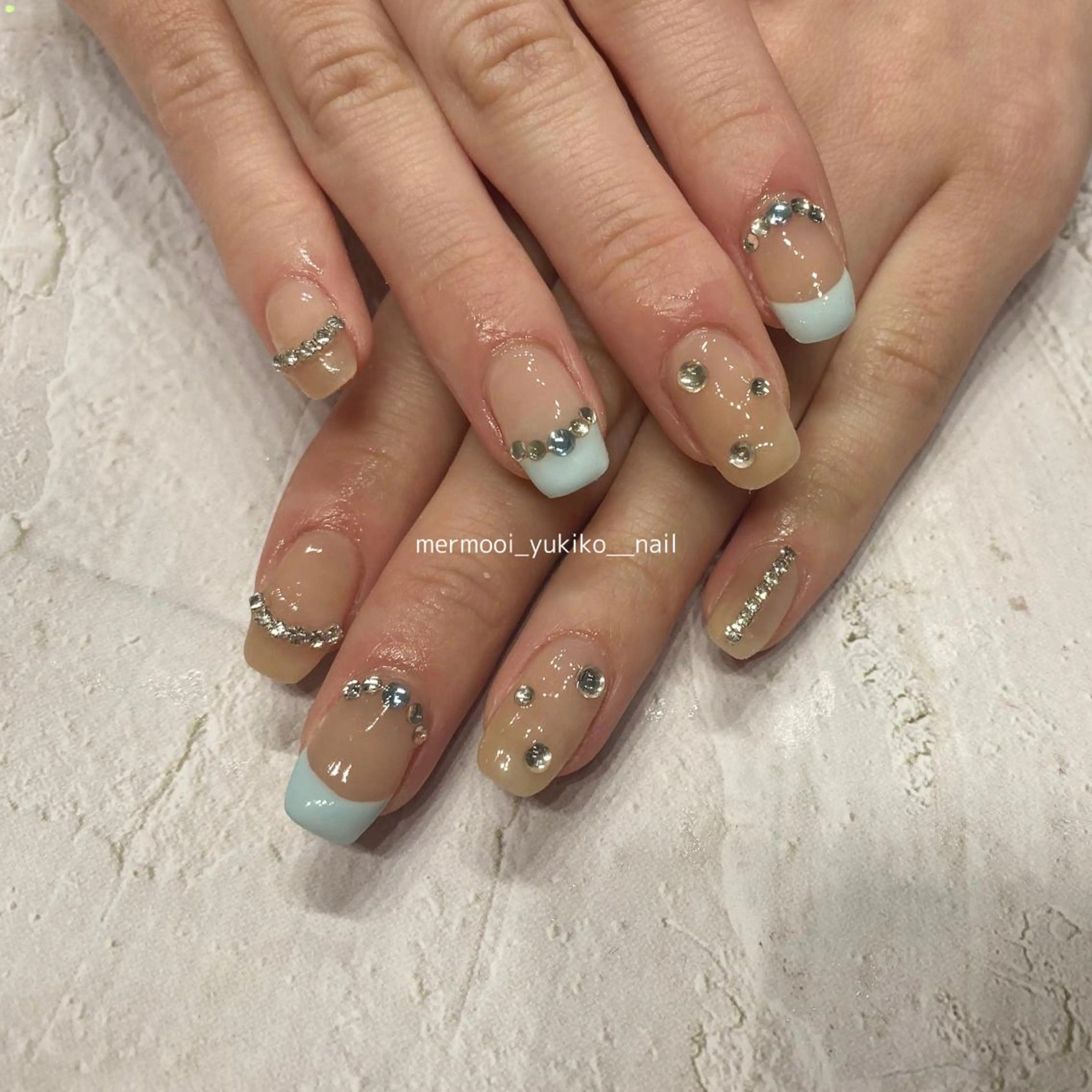 ネイル キラキラネイル 韓国ネイル ロングネイル ニュアンスネイル スクエアネイル ハンドネイル mermooi nailのネイルデザイン