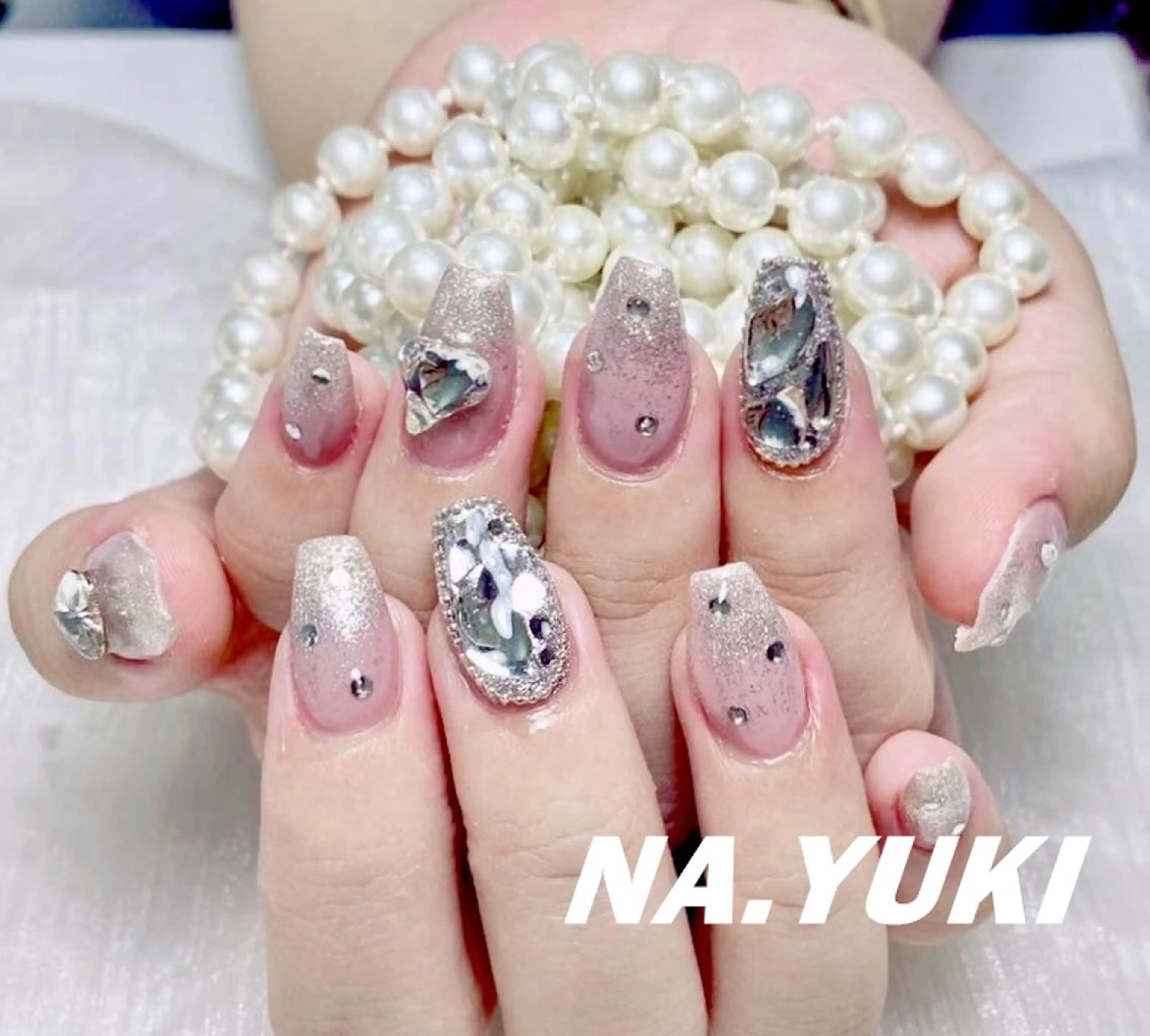 ネイル ハンドネイル ハンドケア 🌷 Mooning 🌷のネイルデザイン