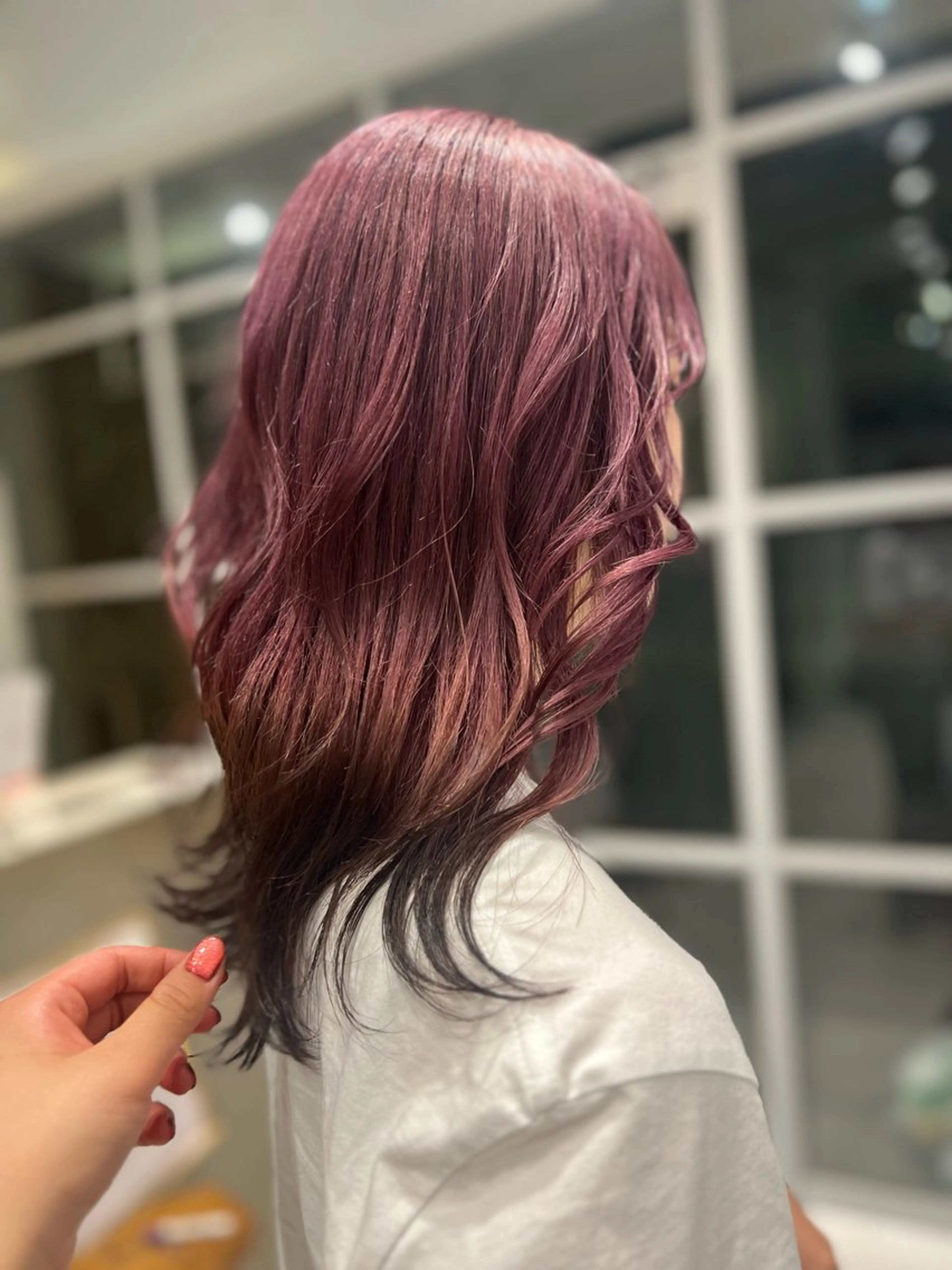 ロング カラー ブリーチ デザインカラー シミズ リホのヘアスタイル