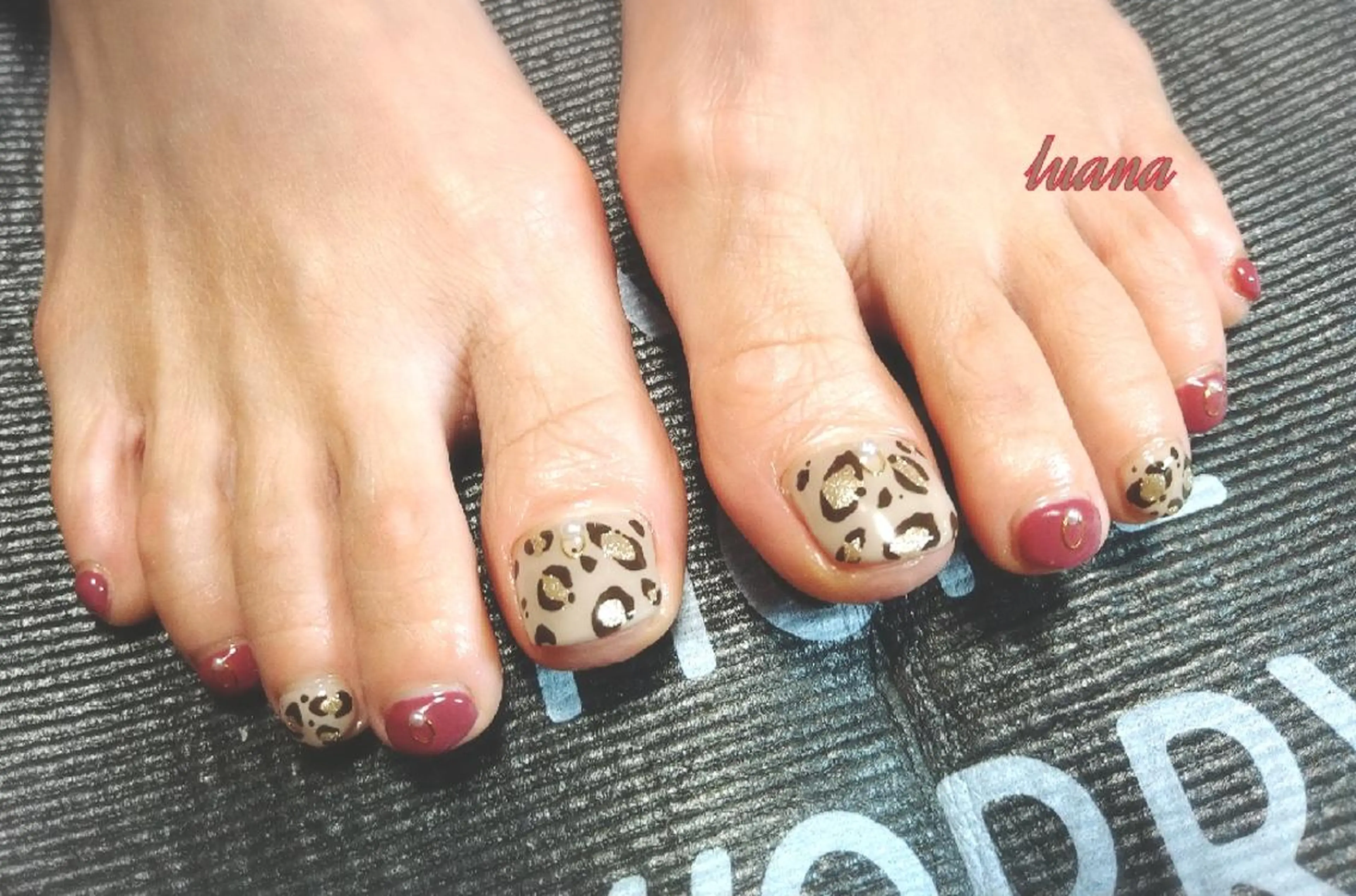 ネイル フットネイル LUANA  TAKAHASHIのネイルデザイン