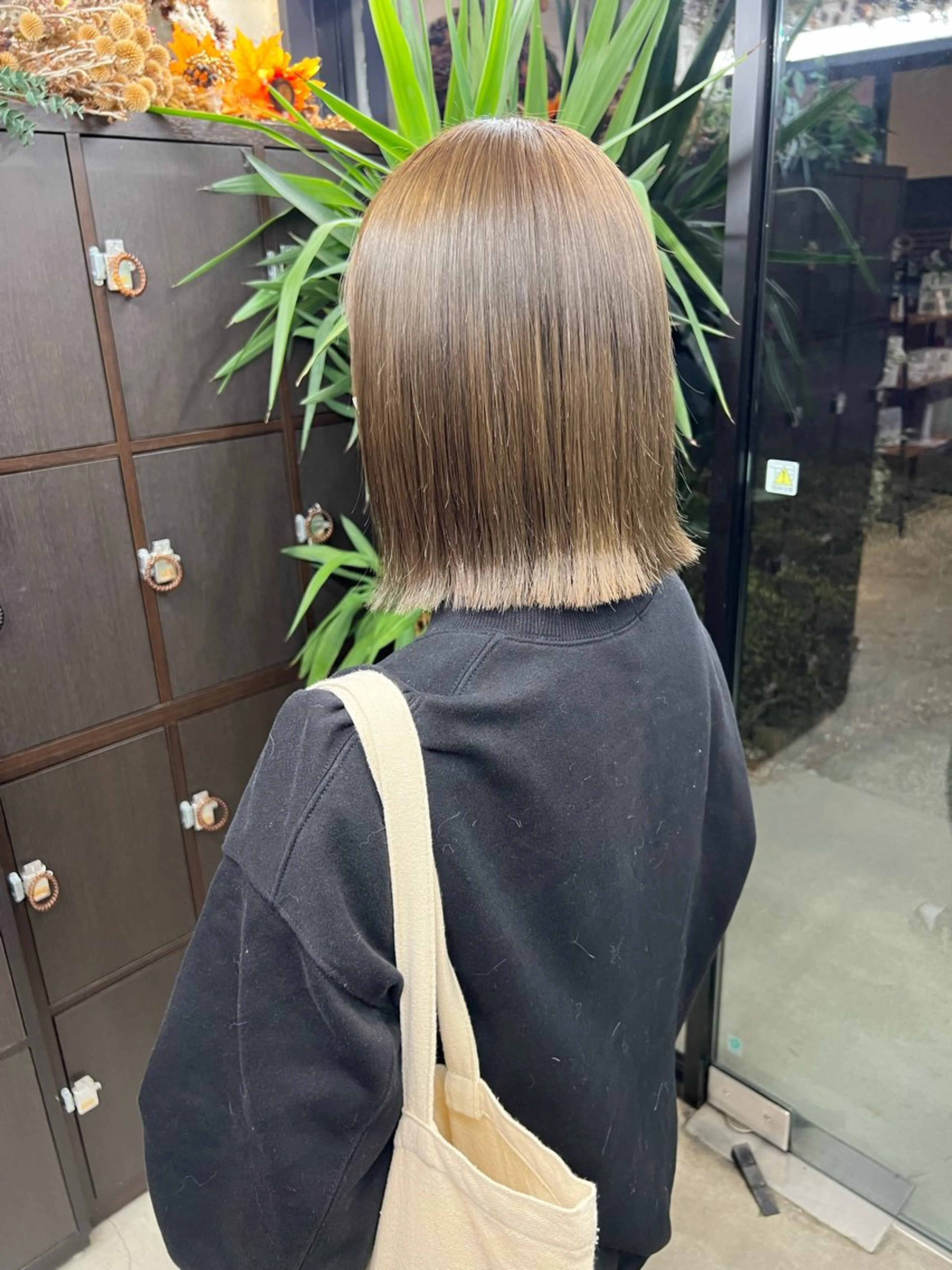 ミディアム カット ヘアカラー トリートメント 池本 勇大のヘアスタイル