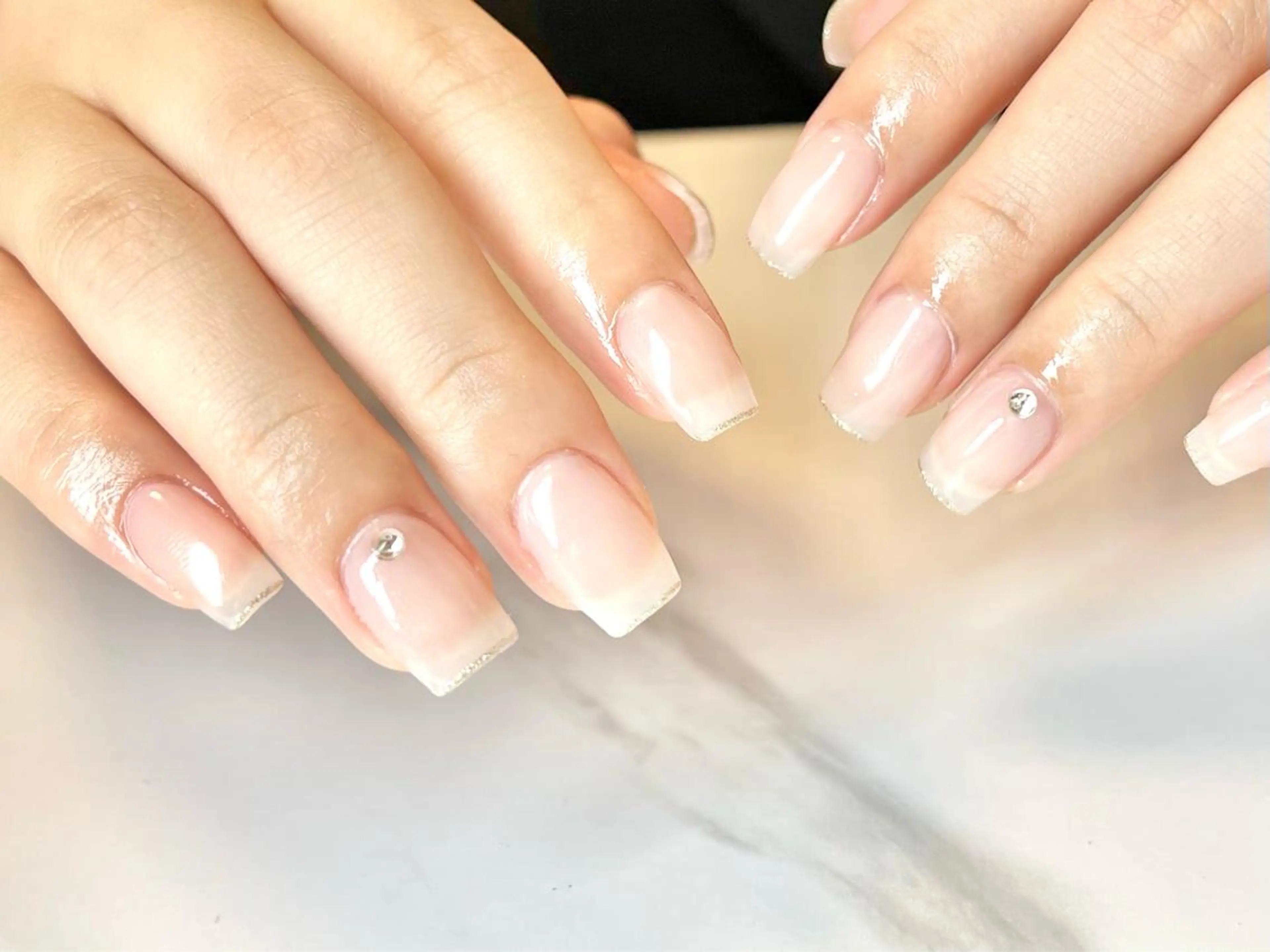 ロング ネイリスト シンのネイルデザイン