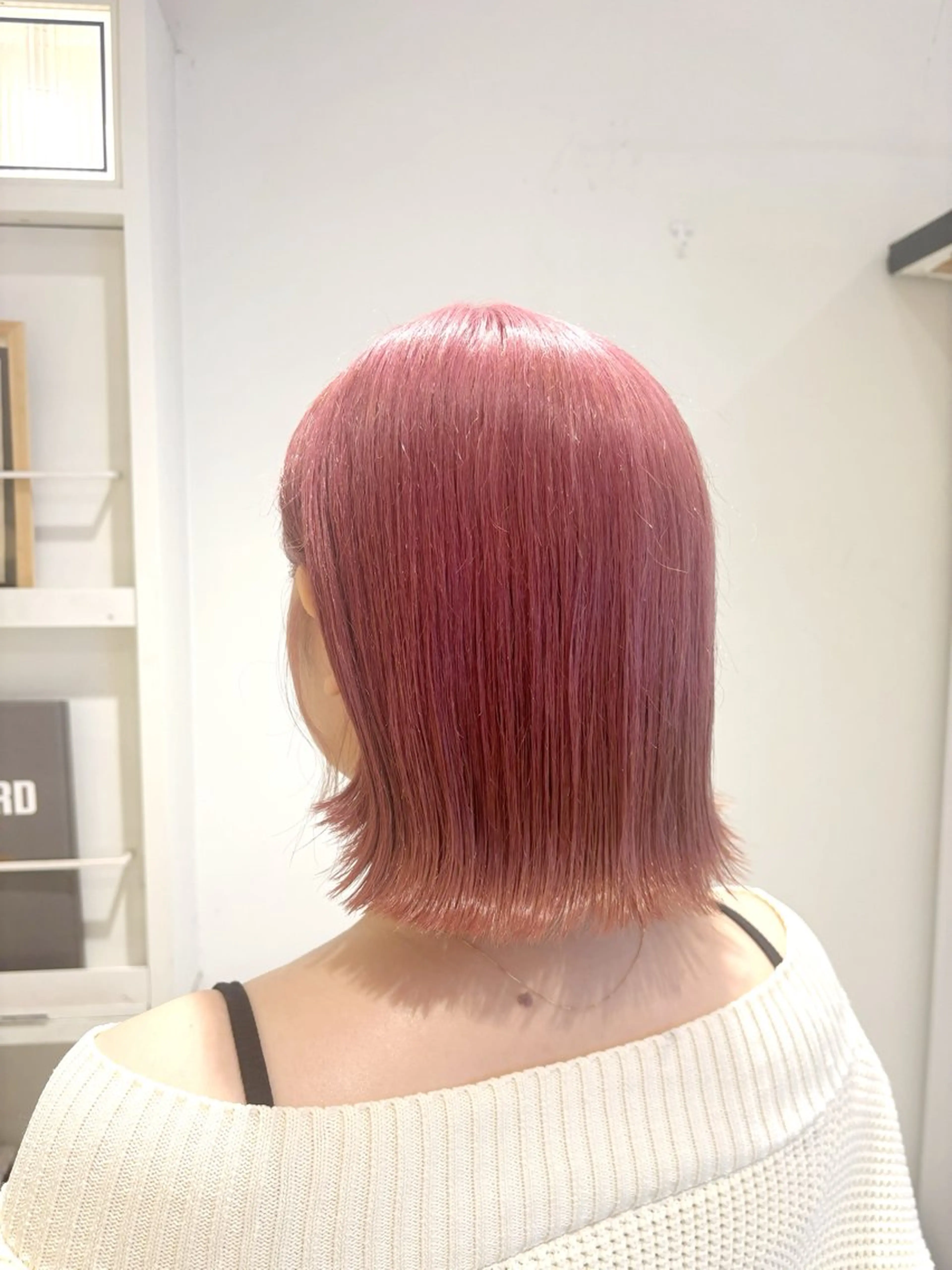 ショート カラー ピンクカラー カット ヘアカラー トリートメント 新井 彩斗EIGHT新宿のヘアスタイル