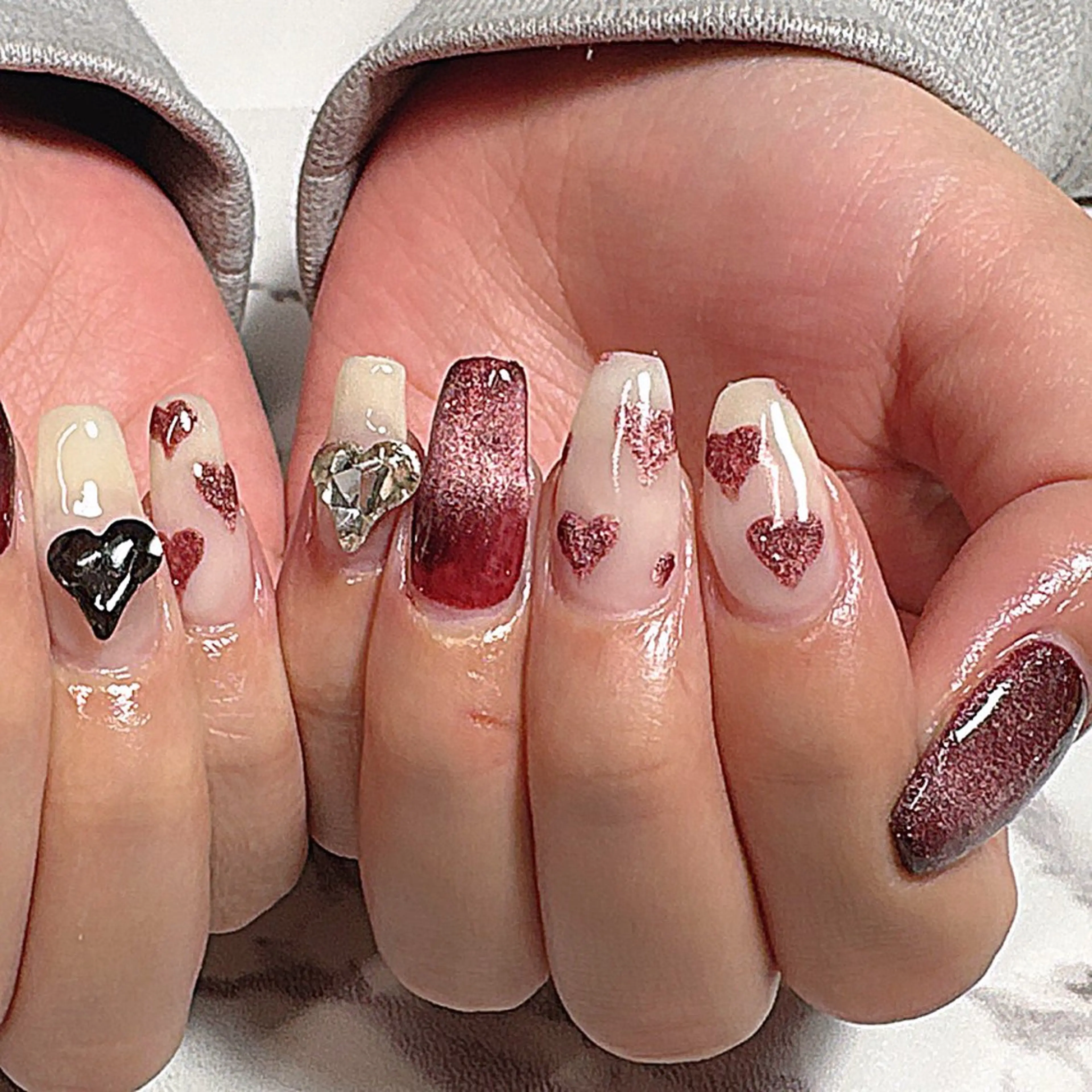 ネイル ハンドネイル on nail 尾張旭三郷店のネイルデザイン