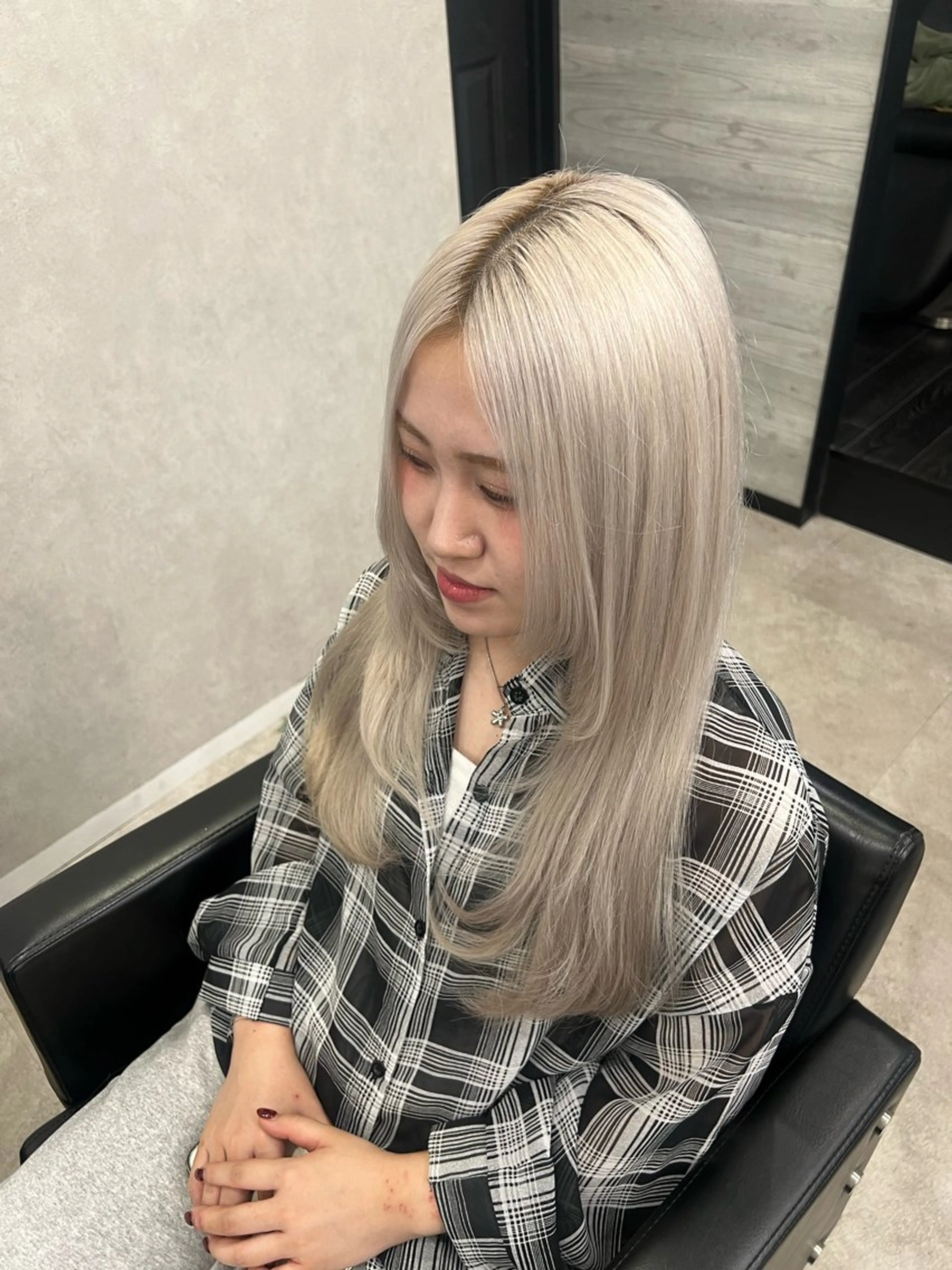 ロング 顔まわりレイヤー 顔周りカット レイヤーカット メンズカット ANNA🦋‪‎🤍のヘアスタイル