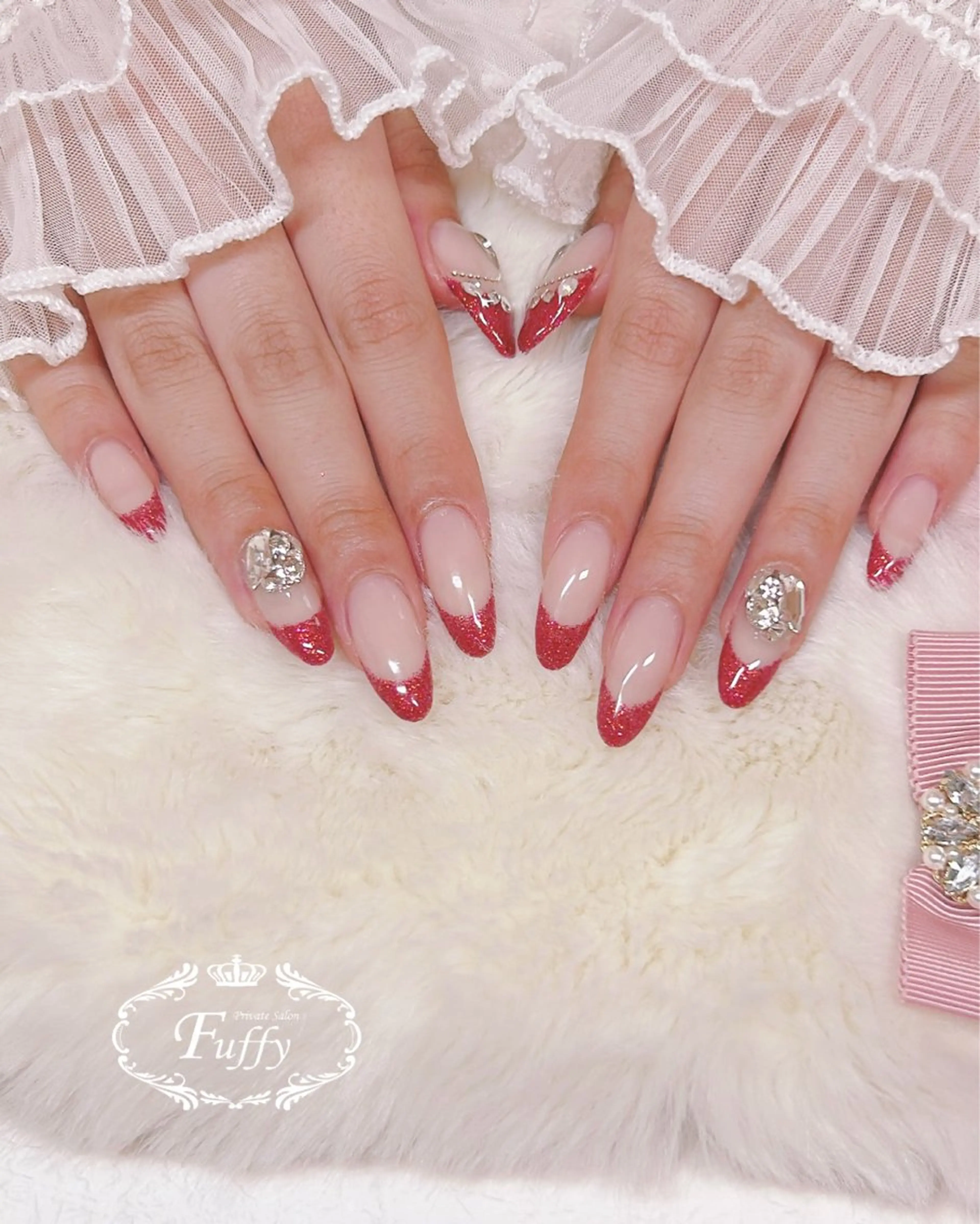 ネイル ストーンネイル ハンドネイル Fuffy所属・フーフィー Fuffyのネイルデザイン