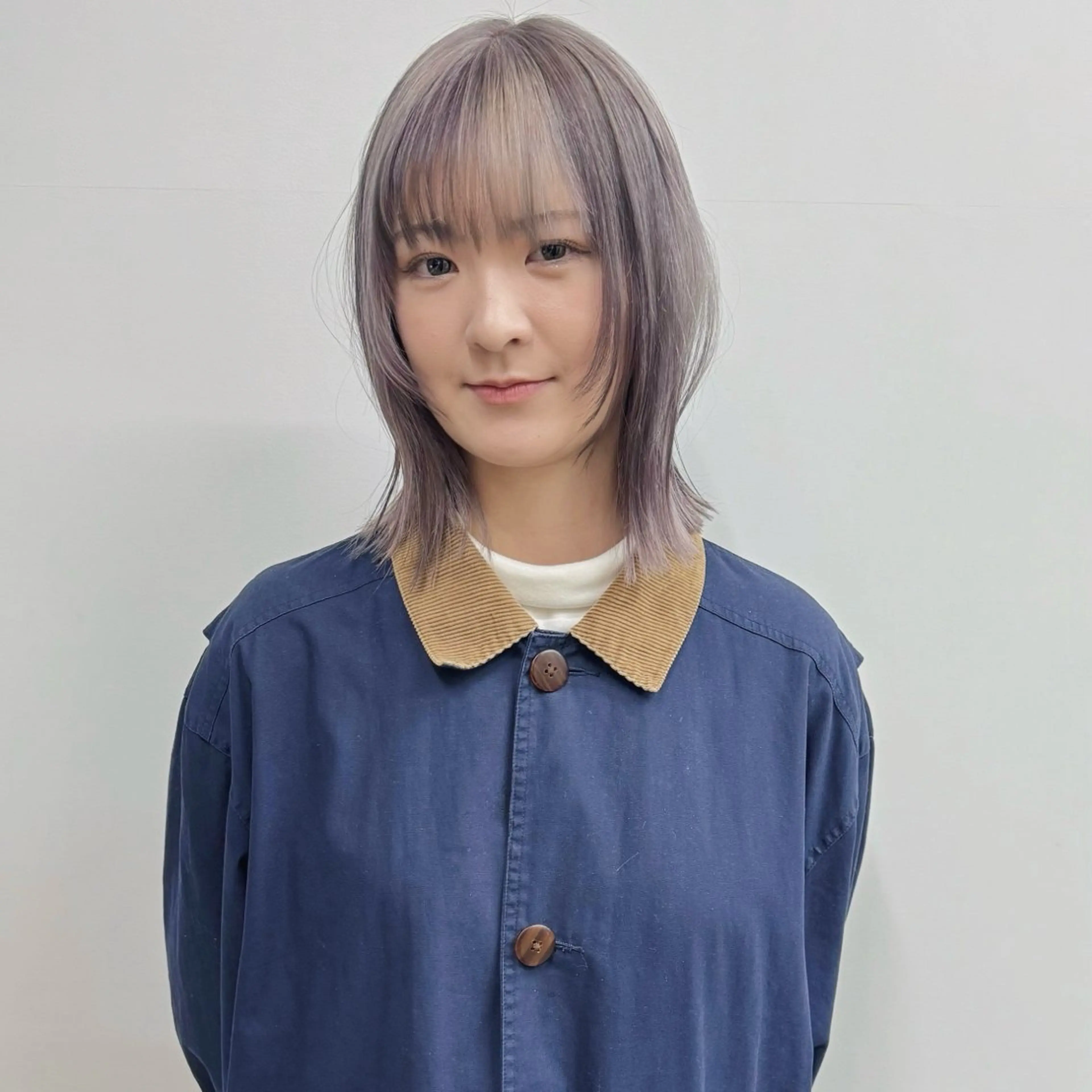ミディアム カラー ブリーチ ケアブリーチ デザインカラー ダブルカラー イヤリングカラー カット ヘアカラー Terve. 杉山 将悟のヘアスタイル