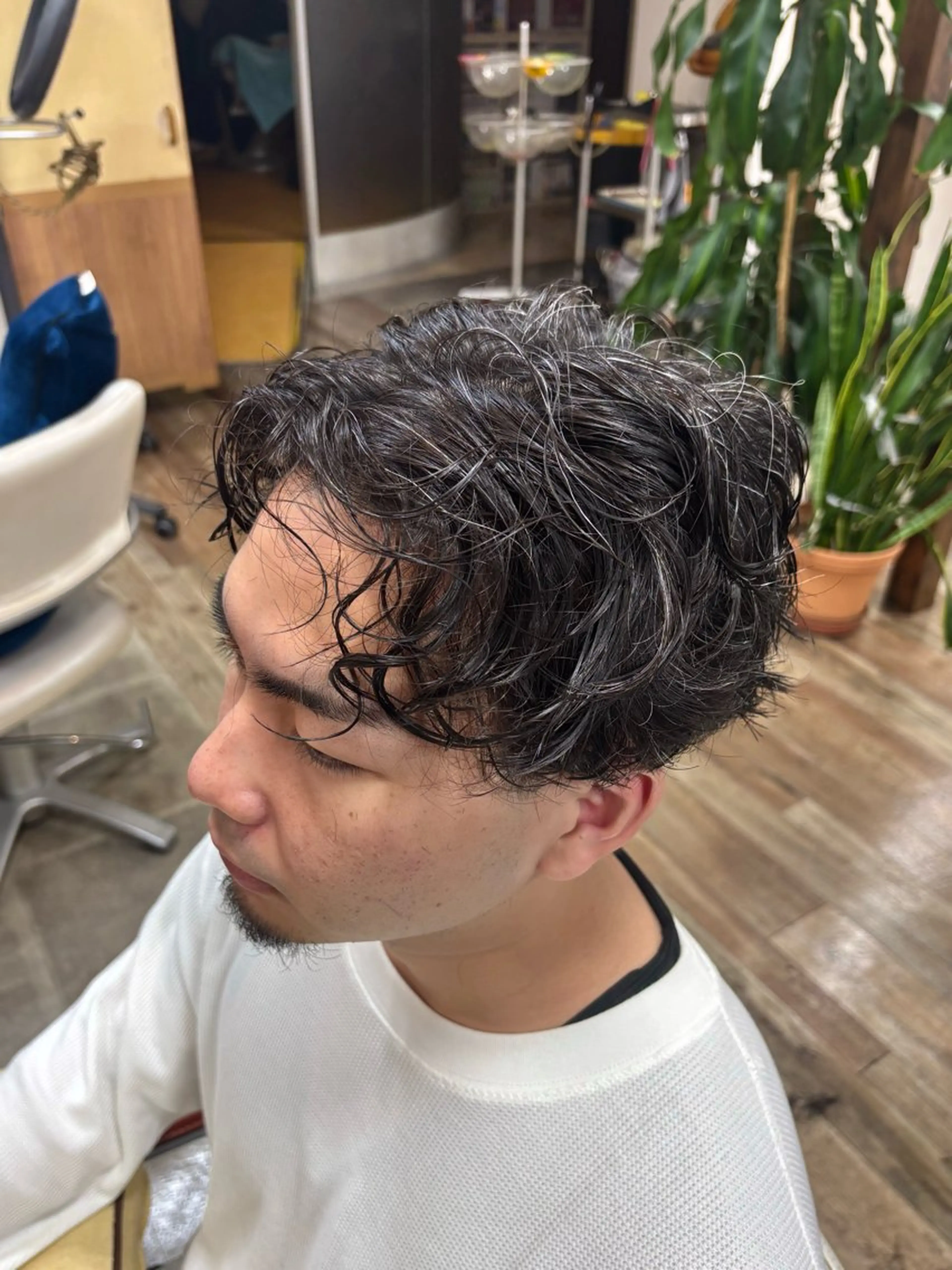 パーマ メンズ メンズパーマ イツキ🌕デザインカ ラー🥨髪質改善🫧のヘアスタイル