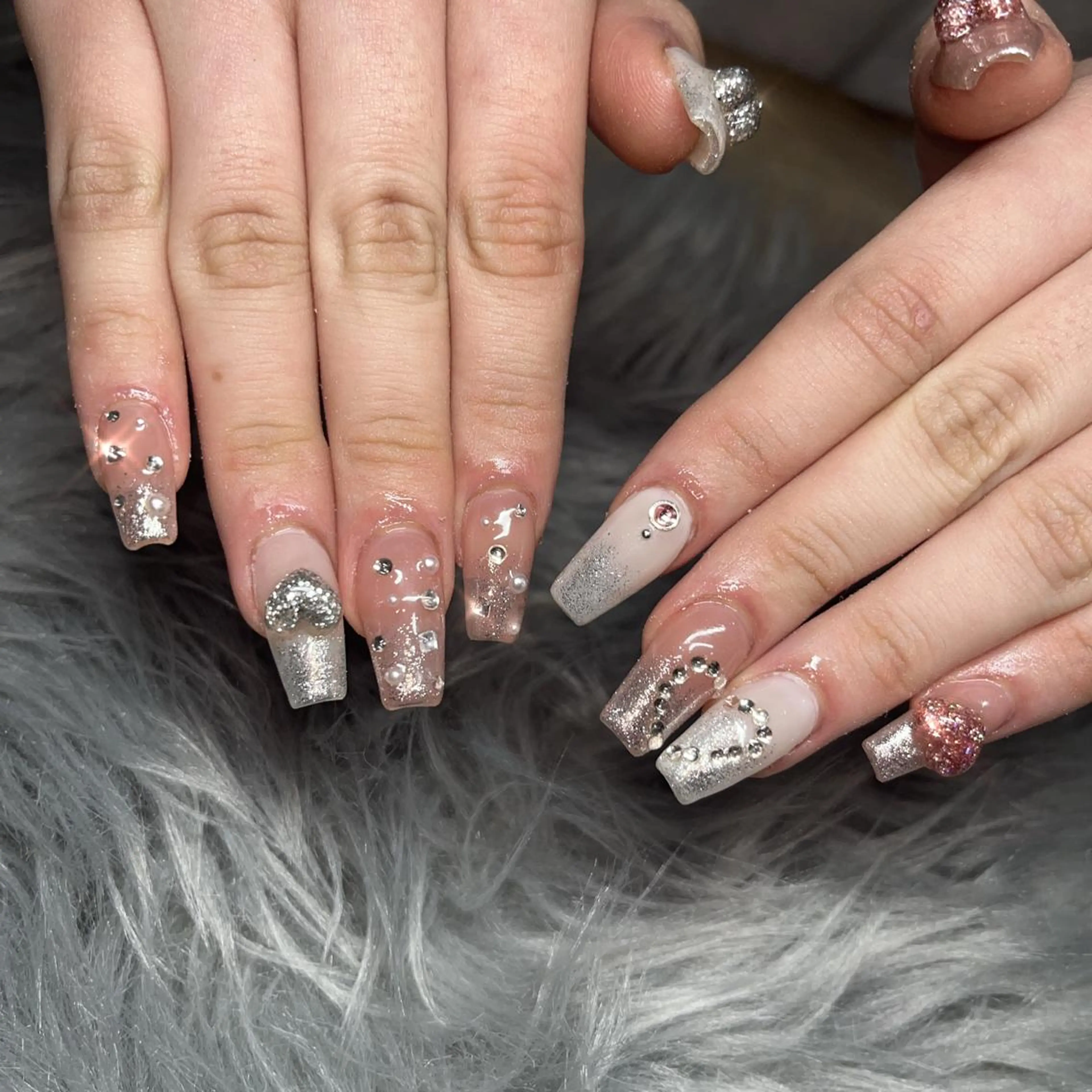 ミディアム ネイル yukina nailのネイルデザイン