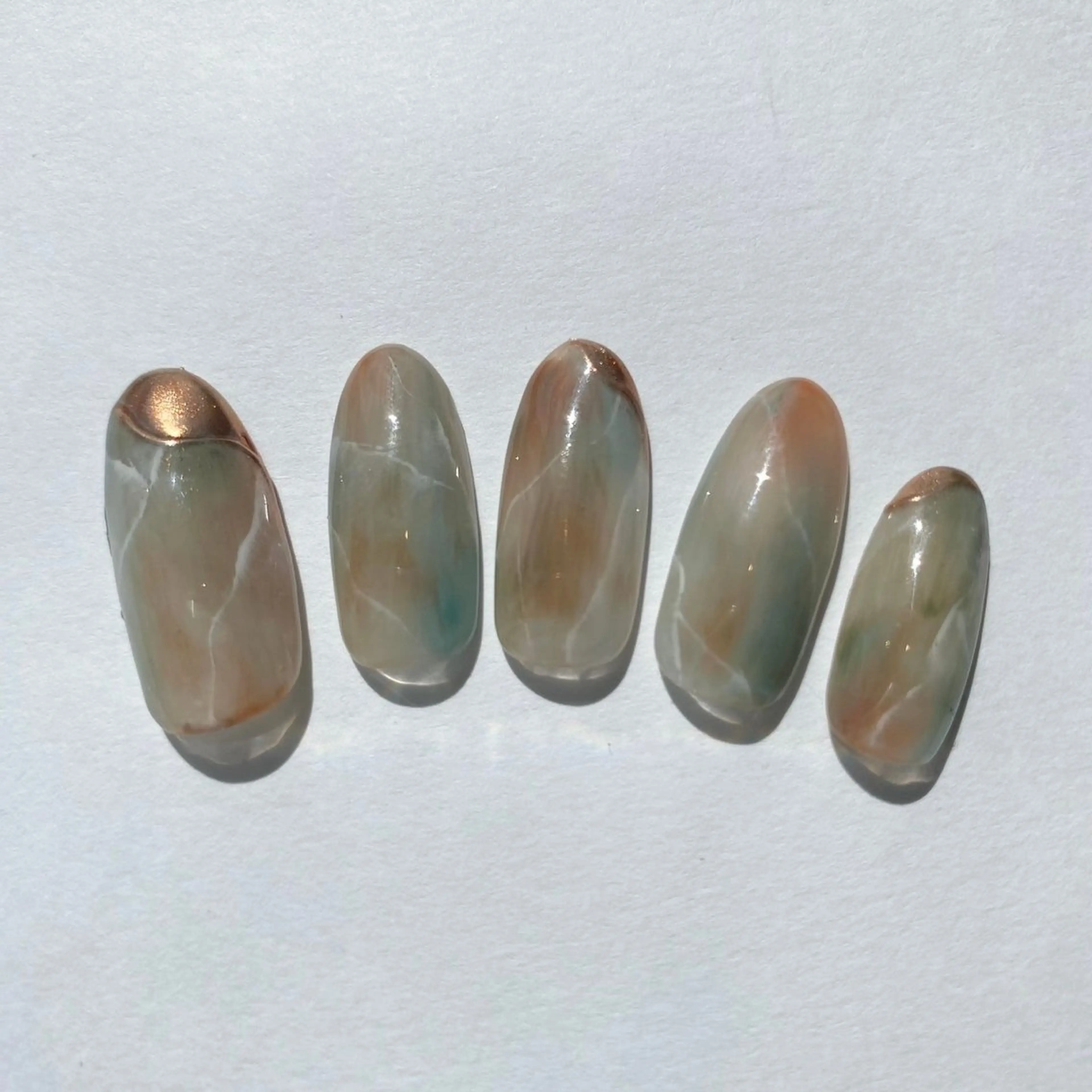 ネイル アートネイル Heale Nanaのネイルデザイン