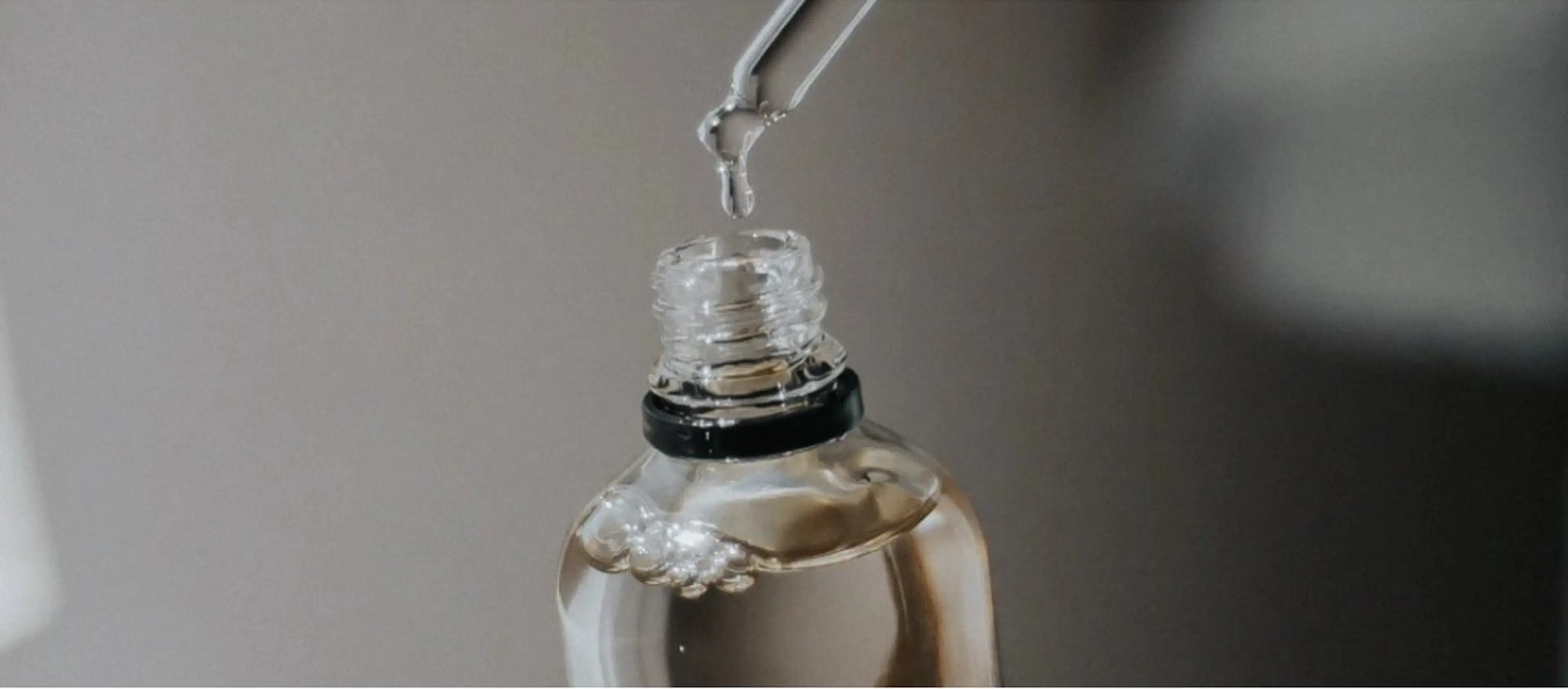 ブレンド香水作りの写真