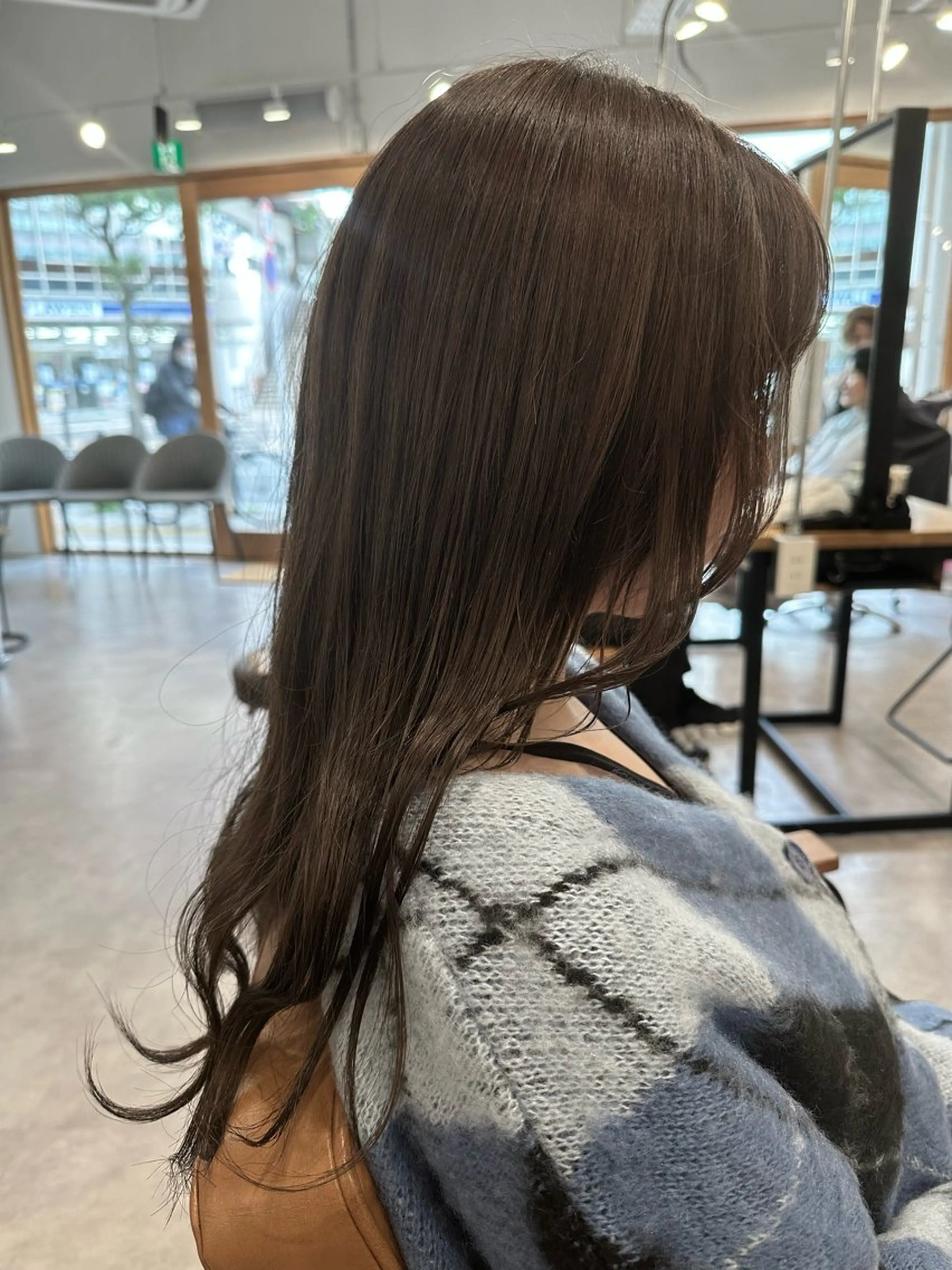 ロング カラー ベージュカラー ヘアカラー トリートメント ケアカラーリスト✂️ SHIAN   フジのヘアスタイル