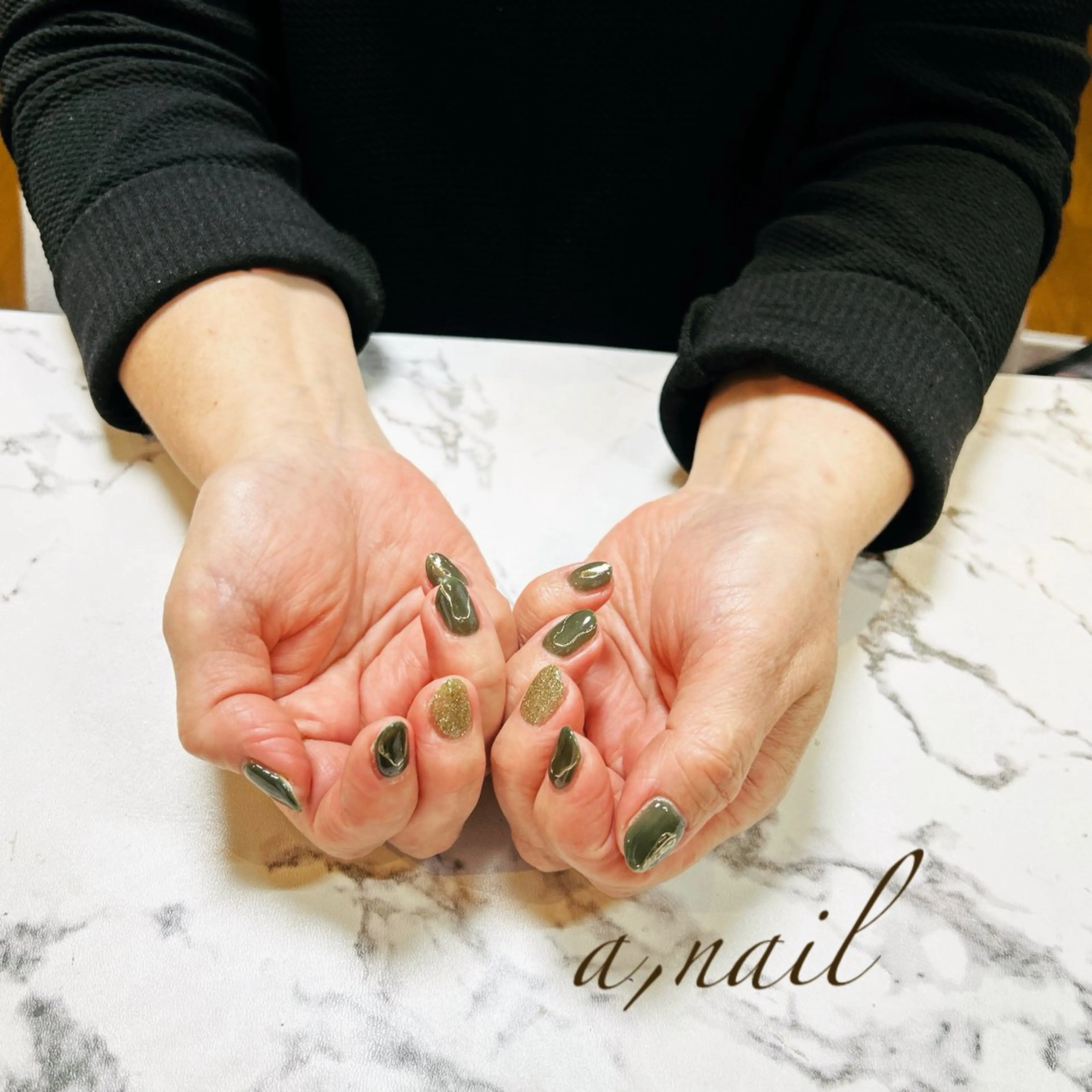 ネイル フラッシュネイル キラキラネイル ミラーネイル シンプルネイル ハンドネイル ネイルサロン エーネイルのネイルデザイン