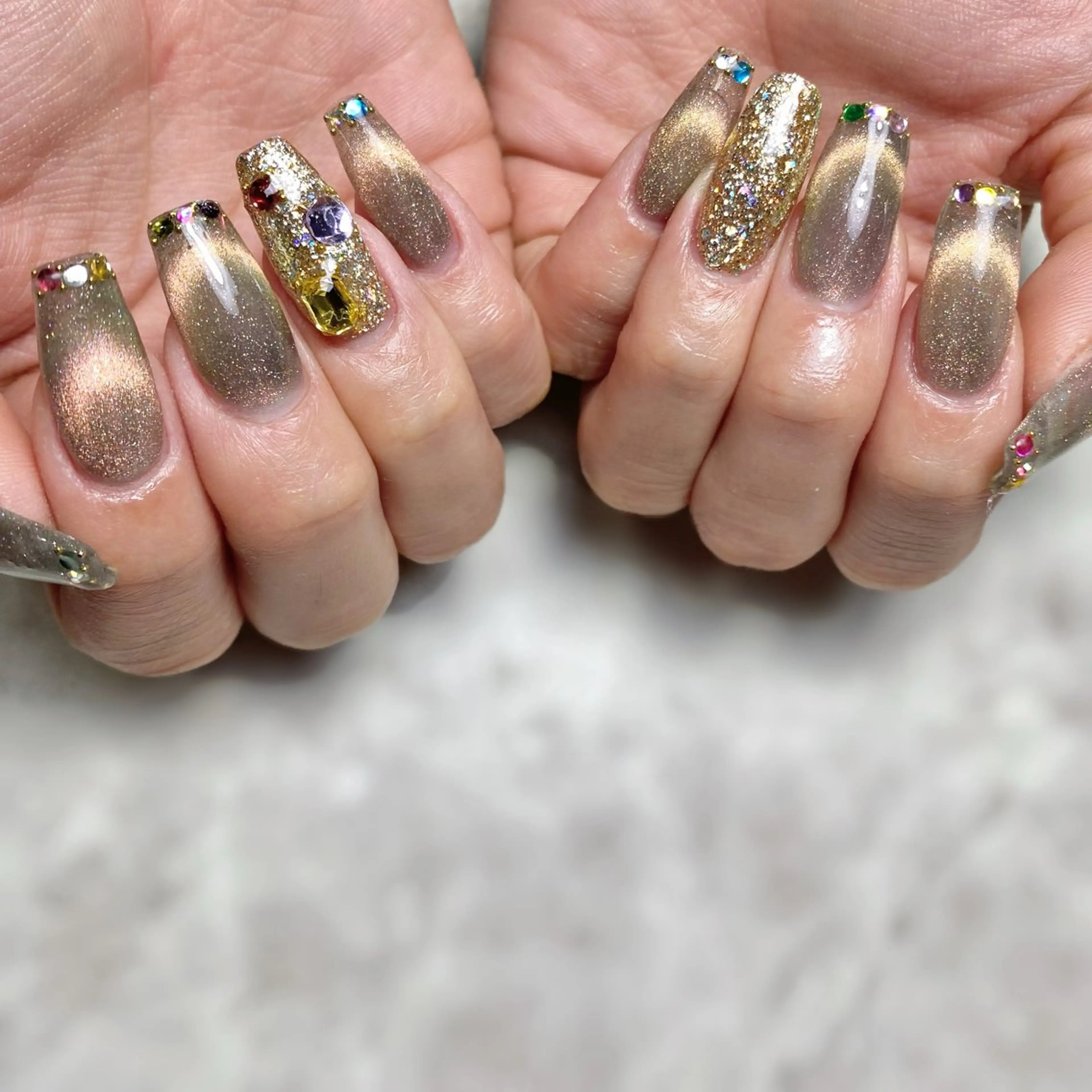 ネイル ストーンネイル ハンドネイル non ♡のネイルデザイン