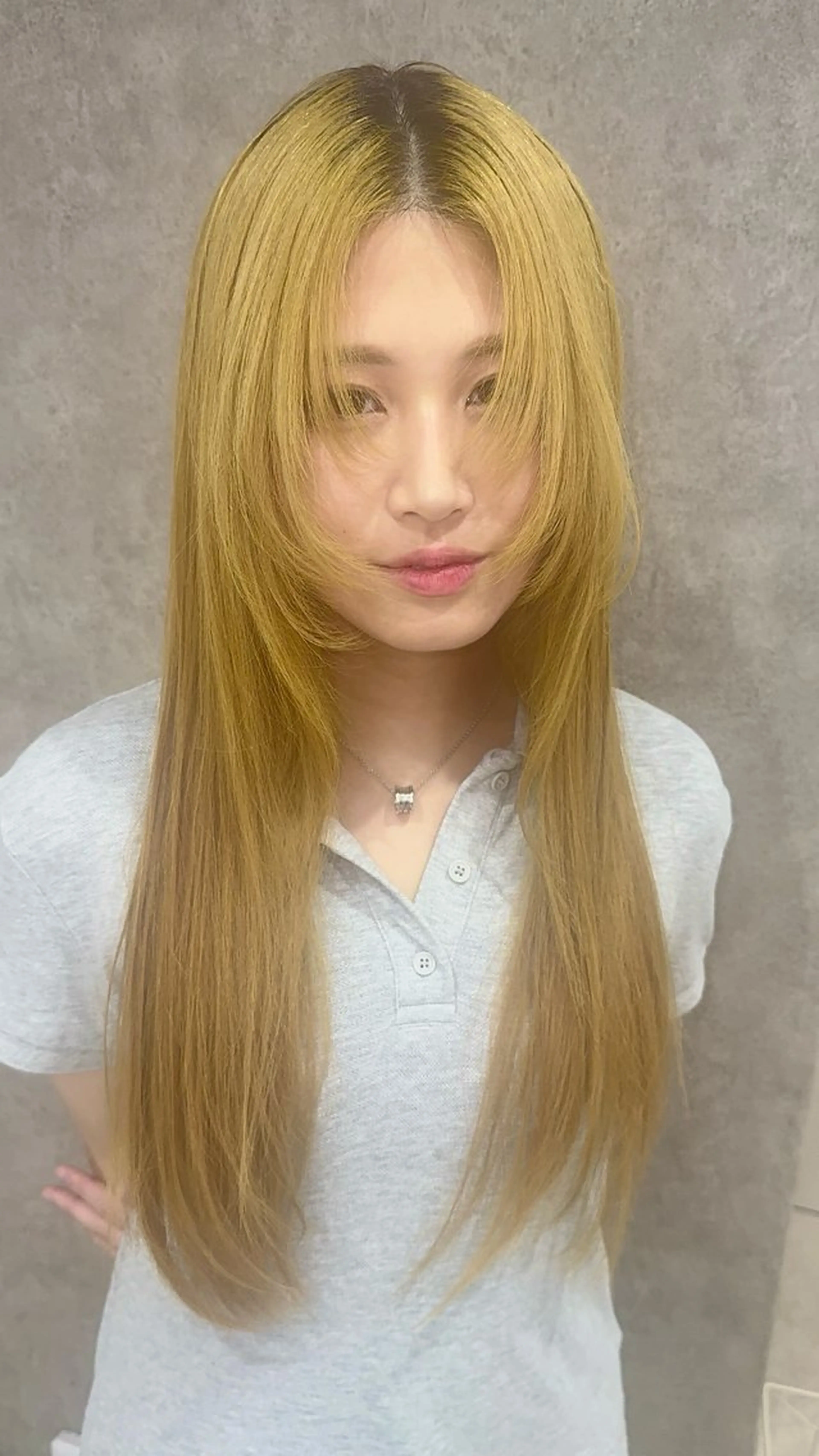 ロング イエローカラー ヘアカラー トリートメント Re:ICE所属・はな / Re:ICEのヘアスタイル