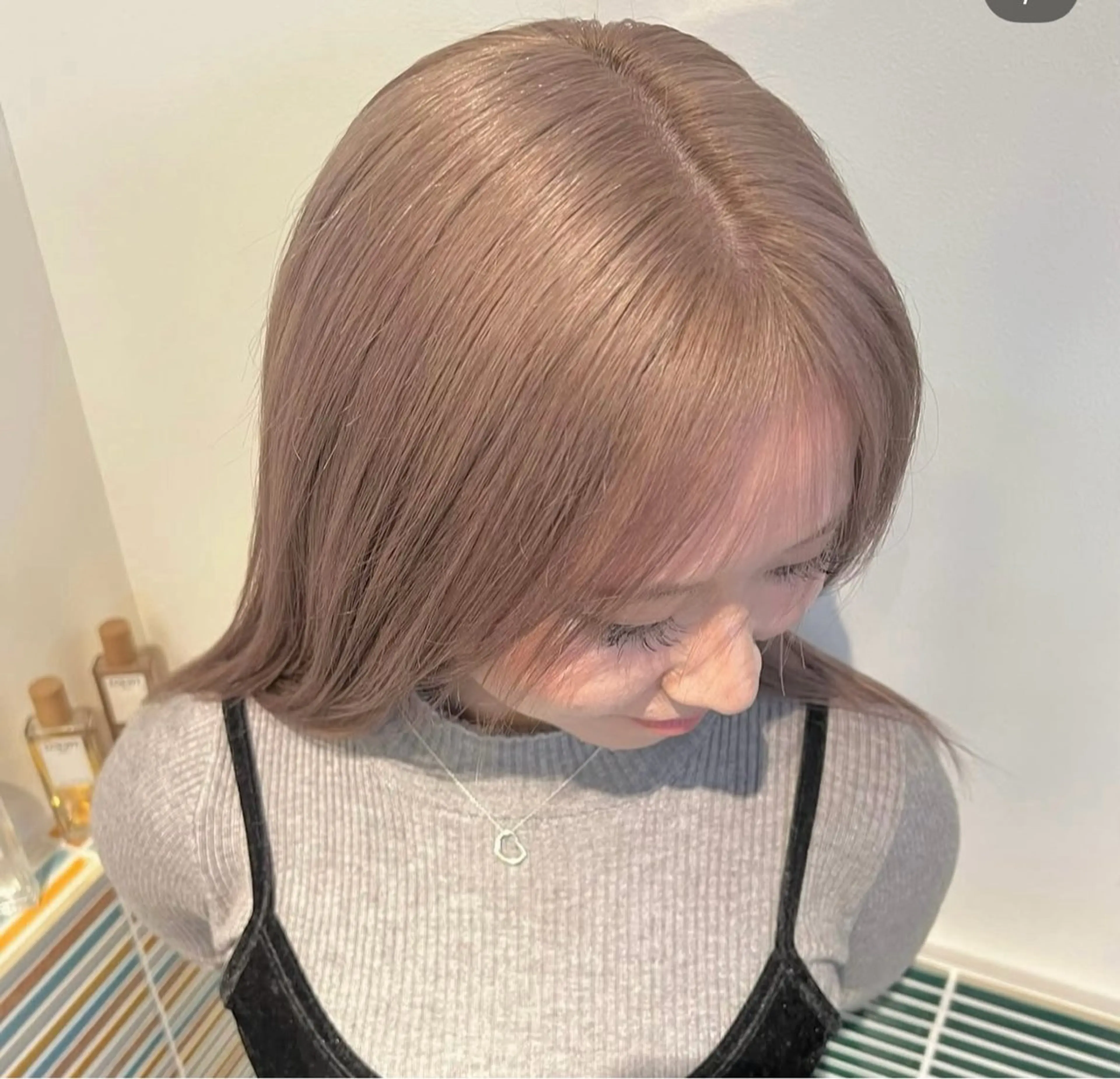 ミディアム ブリーチハイトーン みほのヘアスタイル