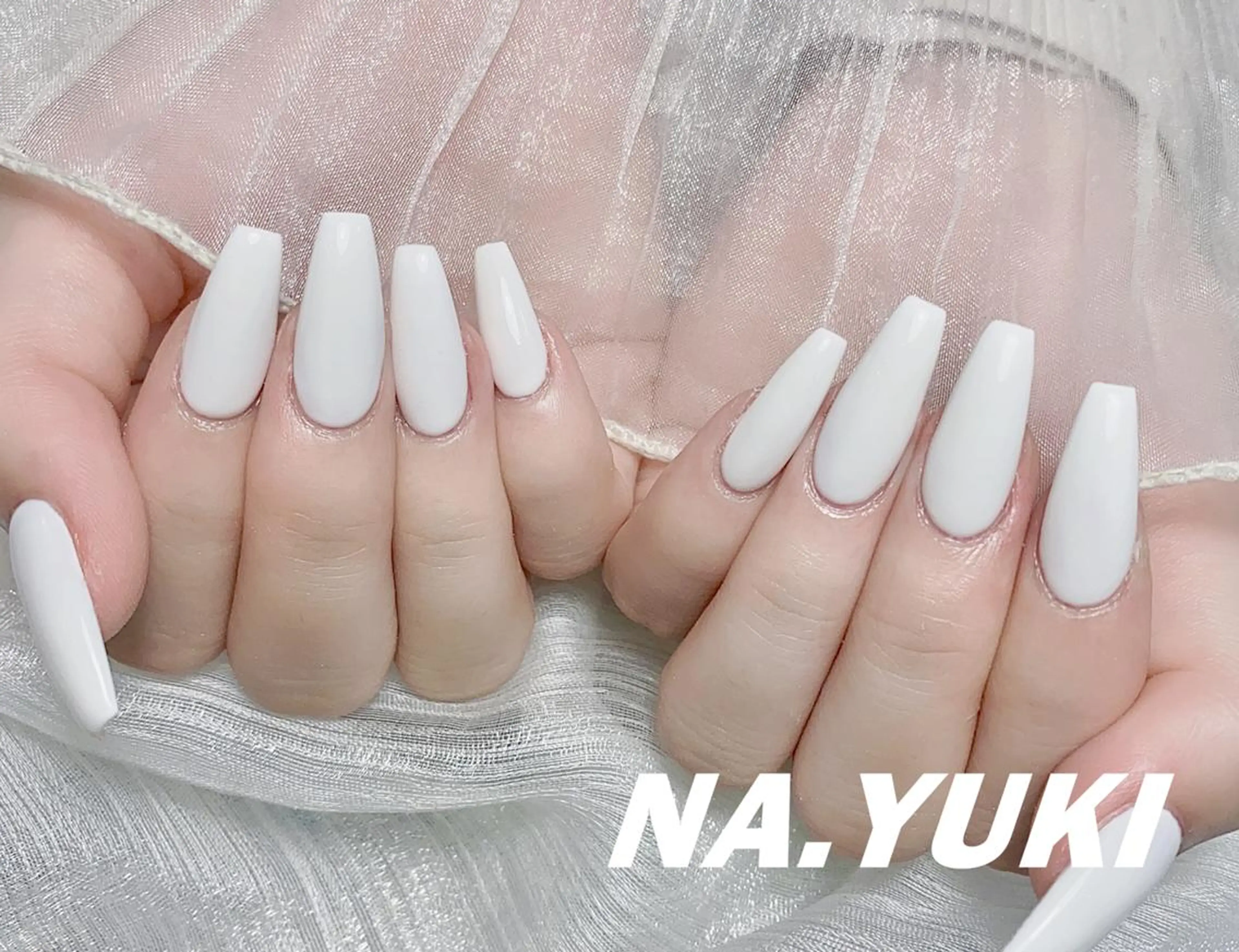 ネイル ハンドネイル ハンドケア 🌷 Mooning 🌷のネイルデザイン