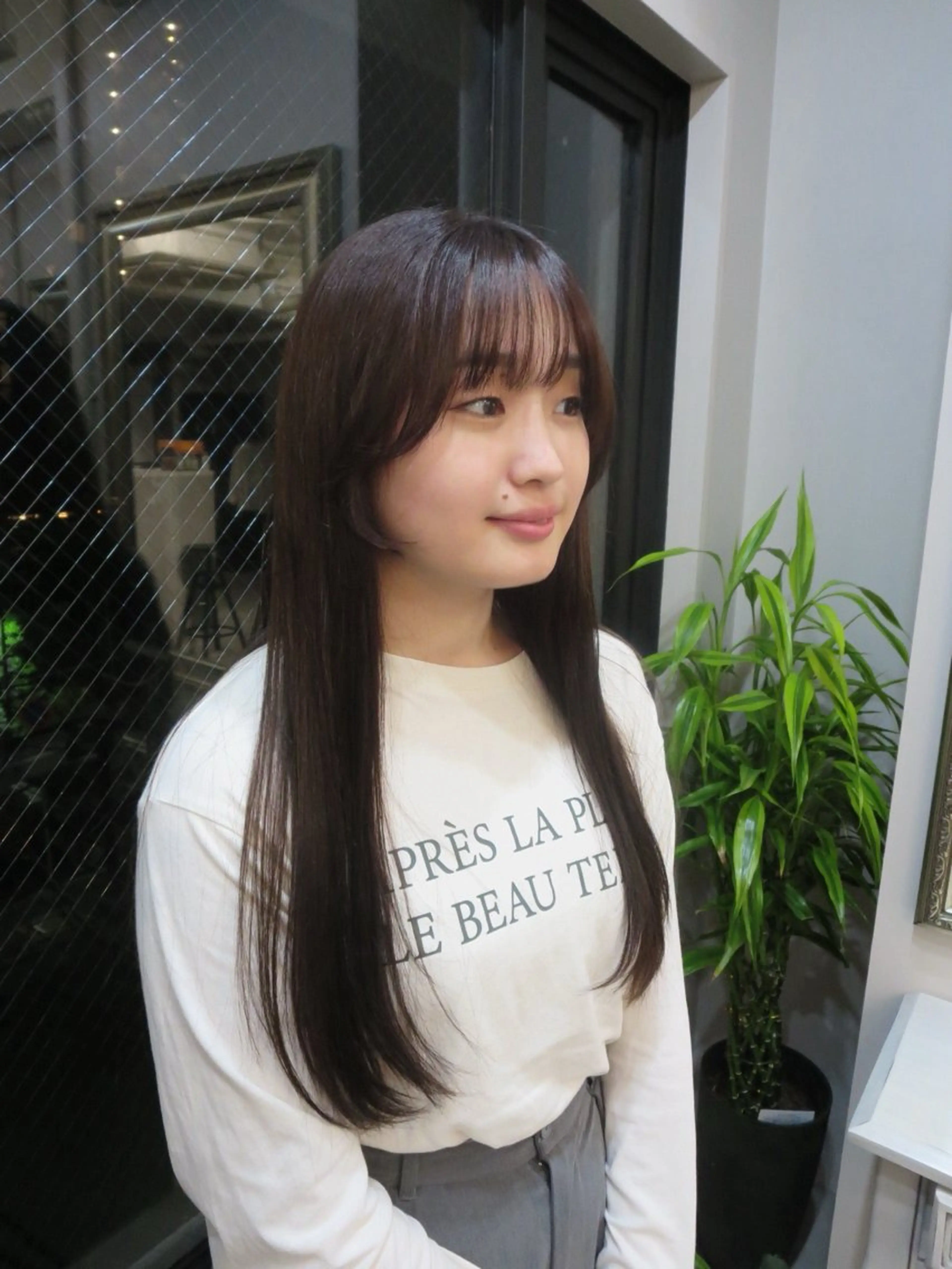 カラー ヒガシ サヨのヘアスタイル